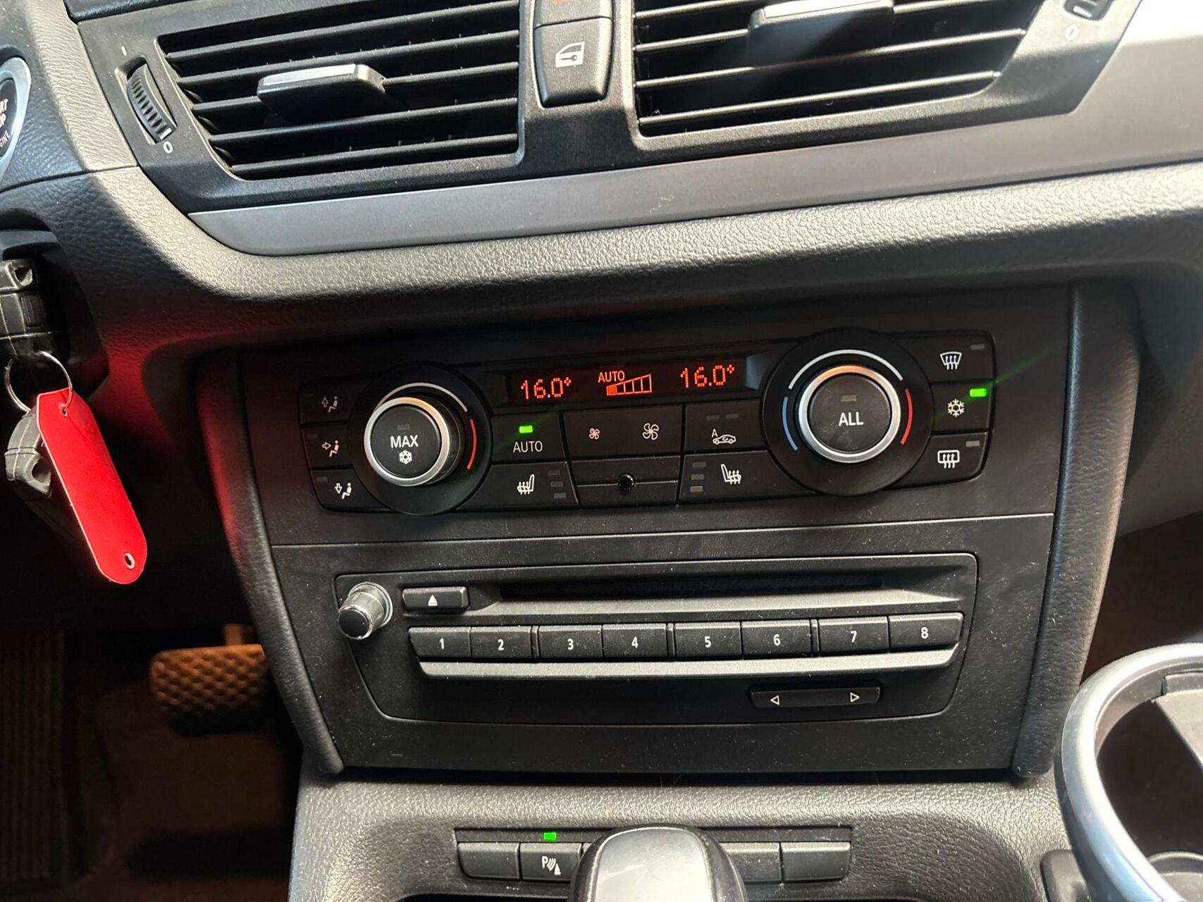 Foto van BMW X1 sDrive 18i