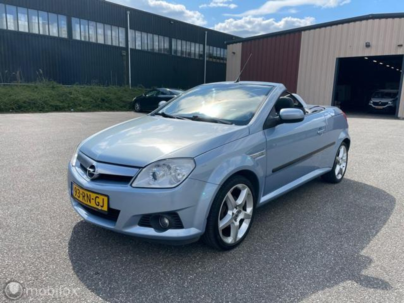 Opel Tigra Twintop 1.8-16V Sport 2005 - voorkant