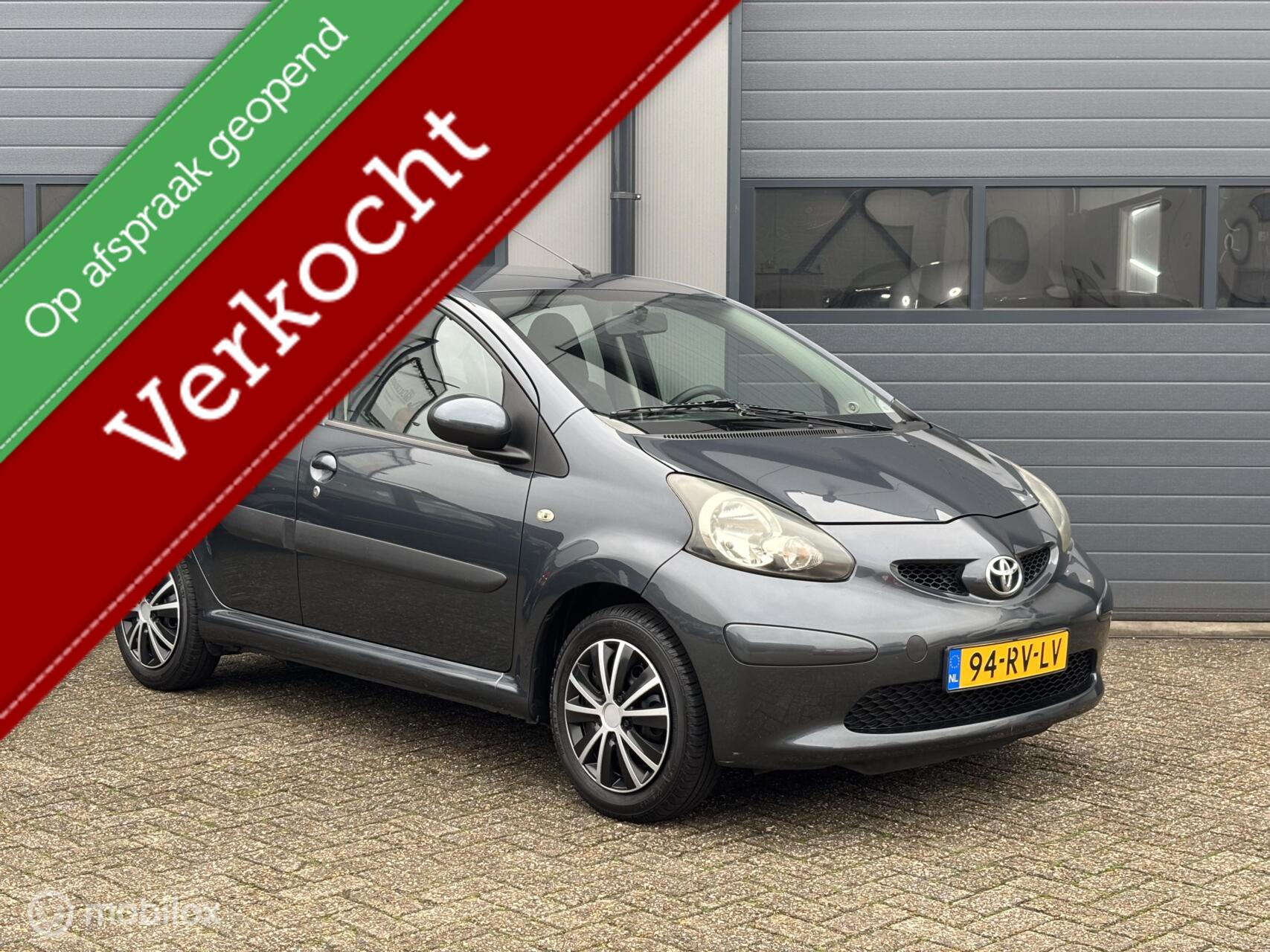 Toyota Toyota Aygo 1.0-12V Sport Uitvoering _ 103 Dkm NL Auto 2005 - voorkant