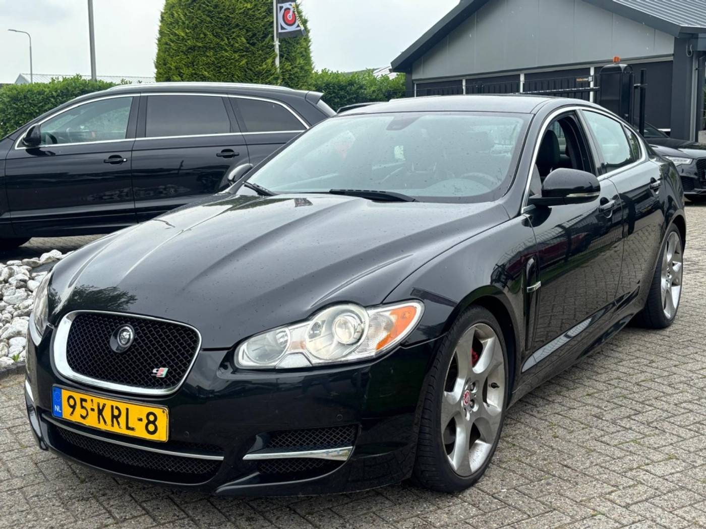 Jaguar Jaguar XF 3.0D Diesel V6 S Portfolio 2010 Zwart Youngtimer 2010 - voorkant