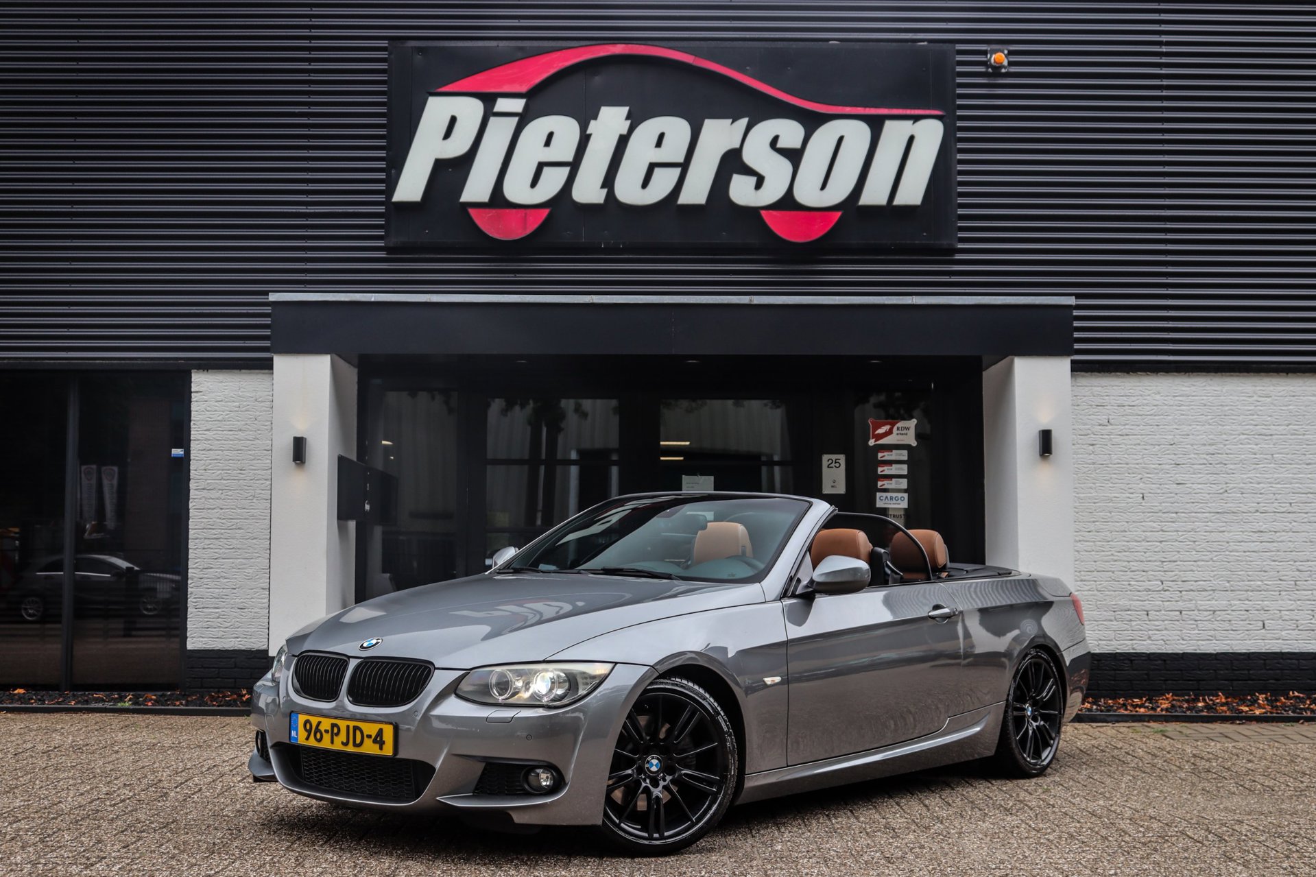 Foto van BMW 325i