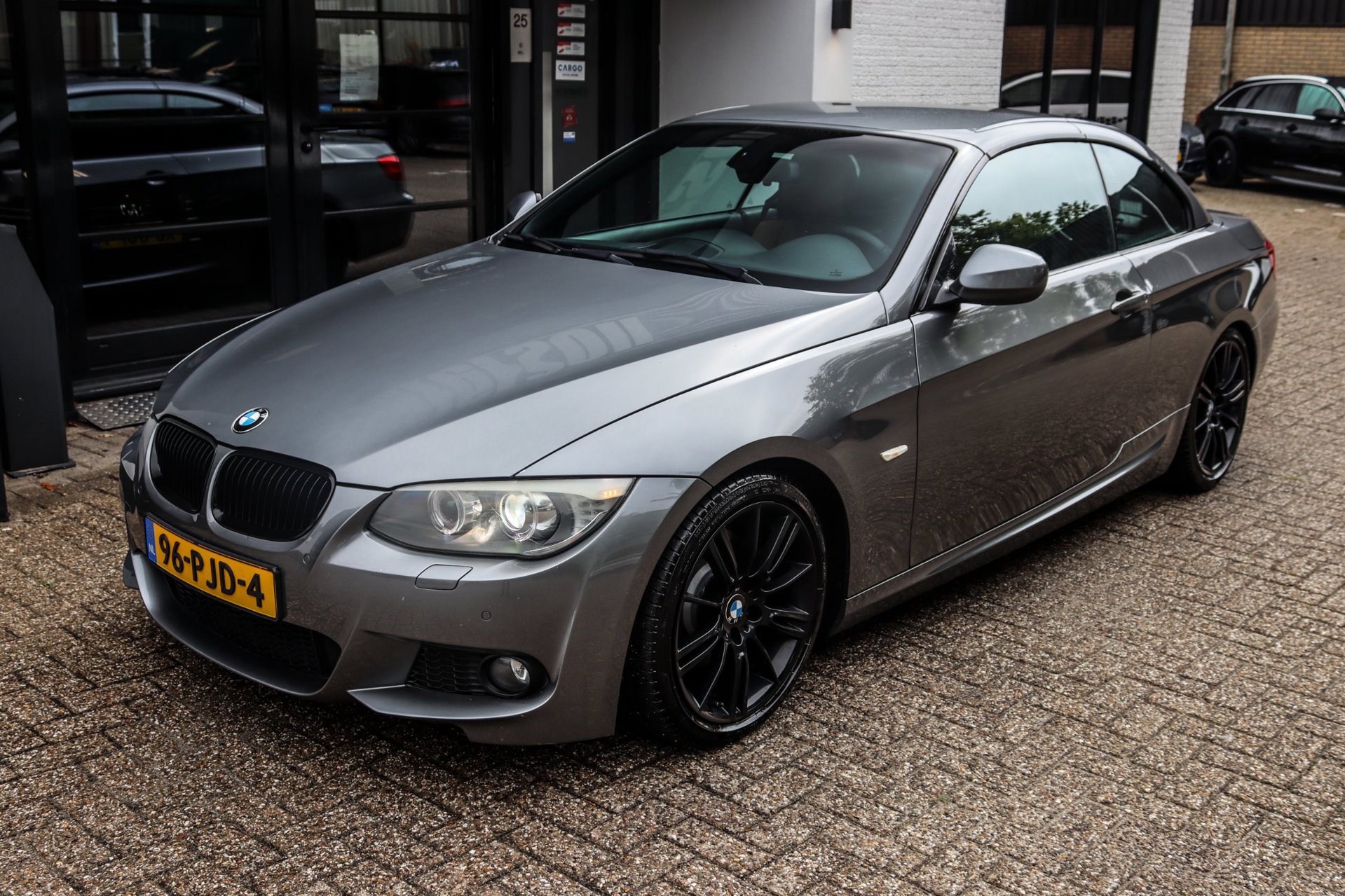Foto van BMW 325i