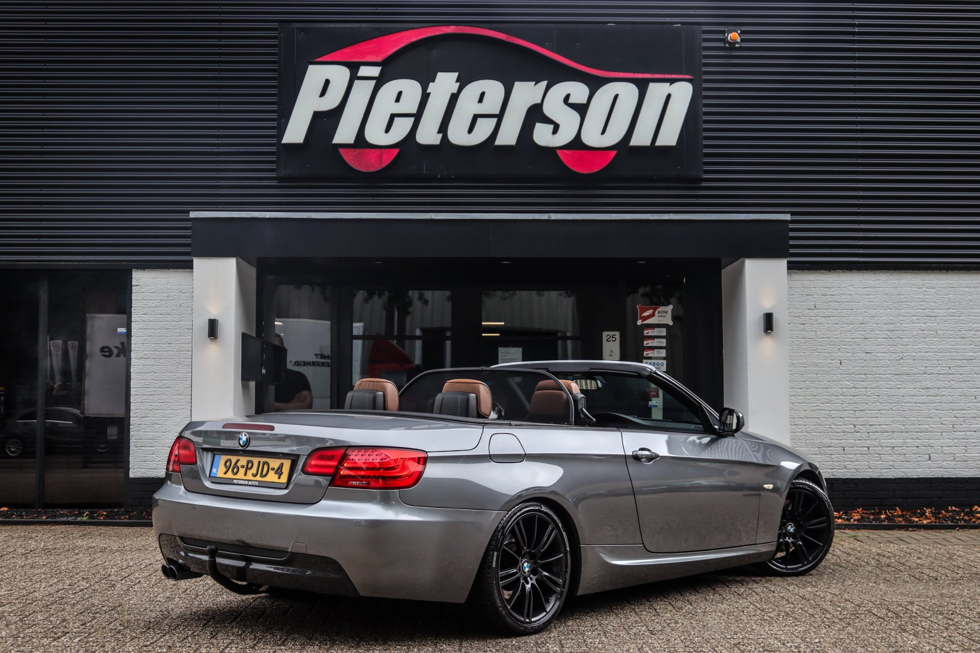 Foto van BMW 325i