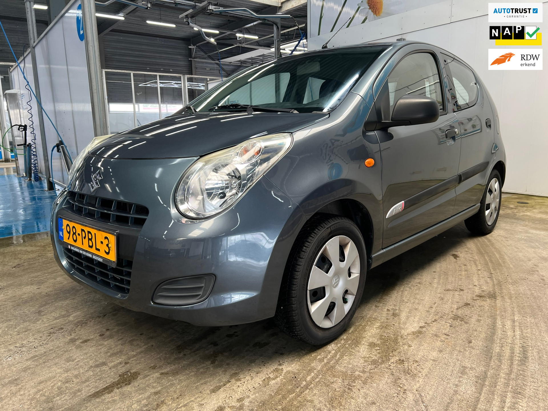 Suzuki Alto 1.0 Spirit Nieuwe APK/ Elek Ramen/ 5DRS 2011 - voorkant