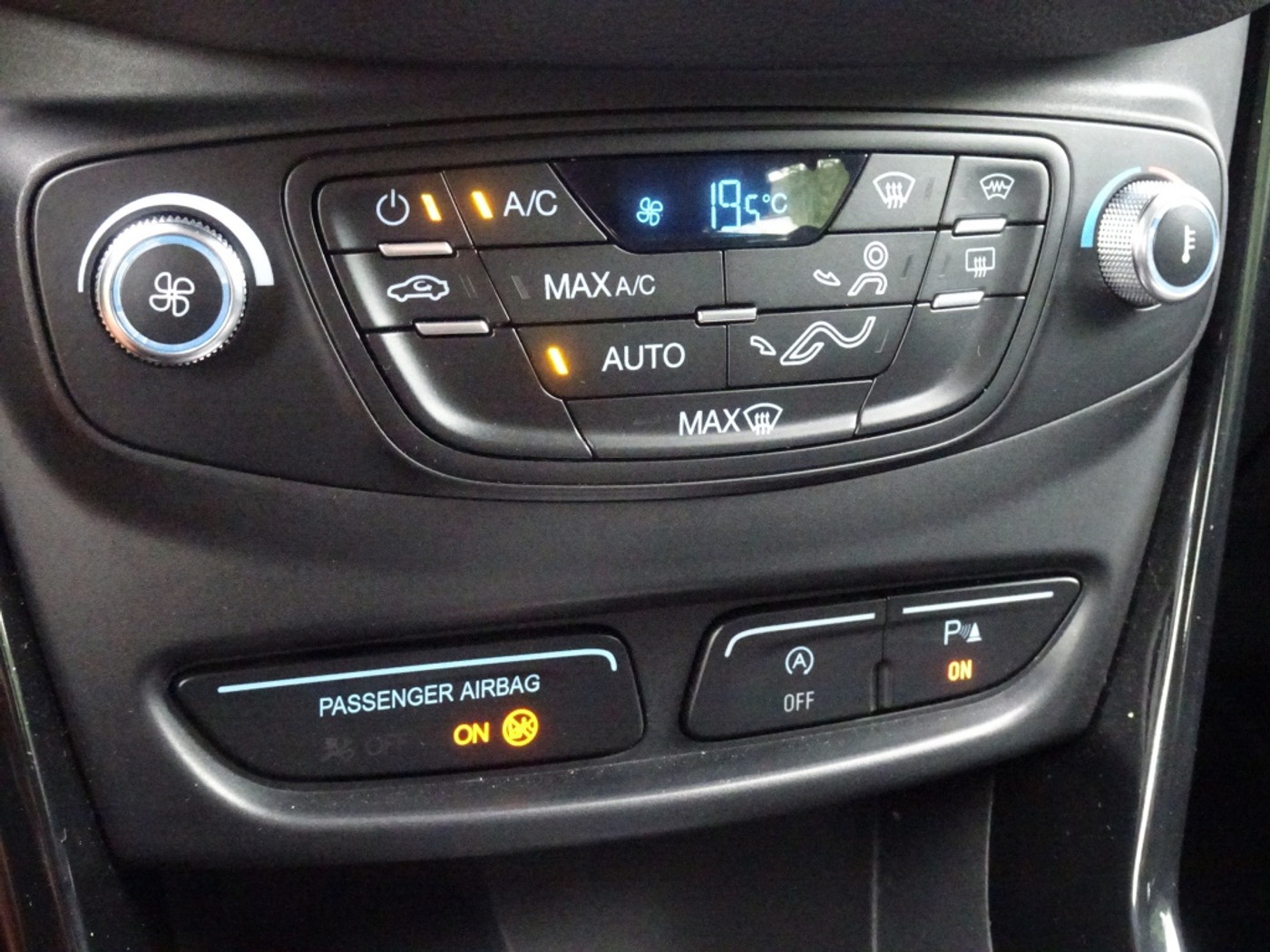 Foto van Ford B-max