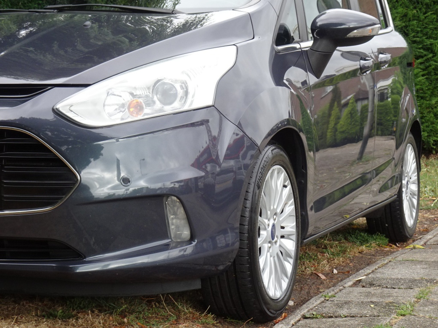 Foto van Ford B-max