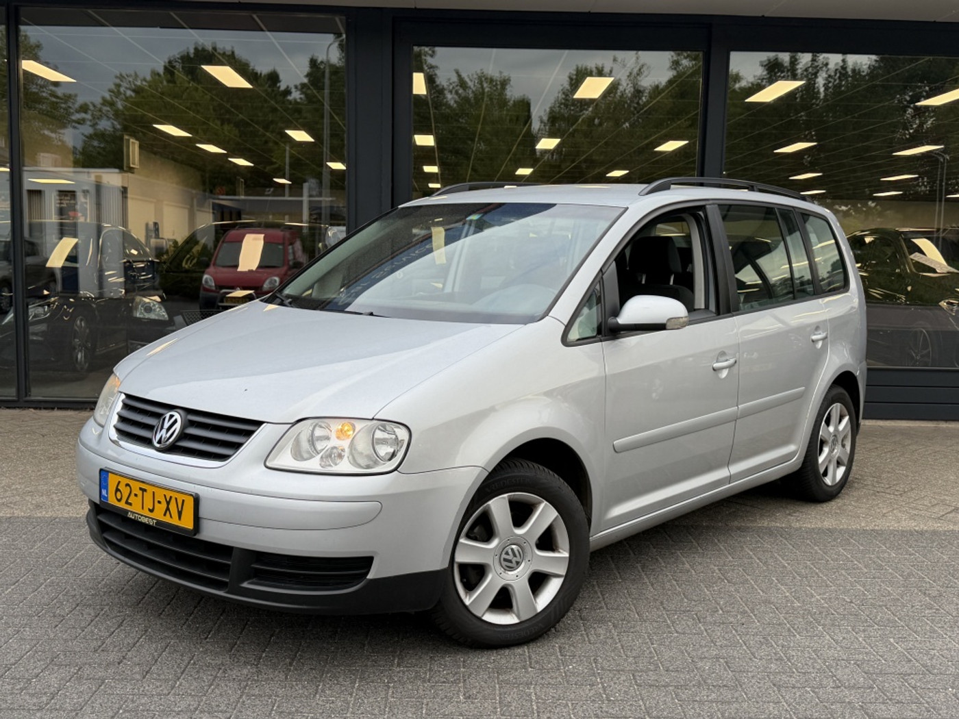 Volkswagen Touran 2.0-16V FSI Business “NAP” Clima 2006 - voorkant