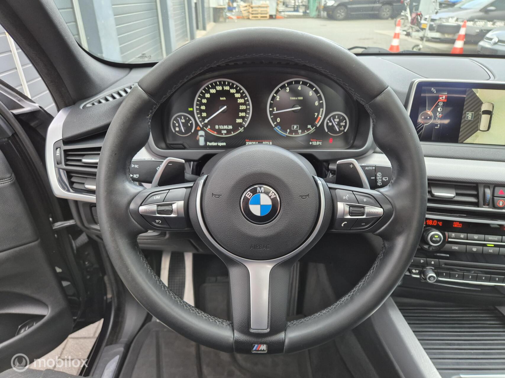 Foto van BMW X5 Xdrive50i