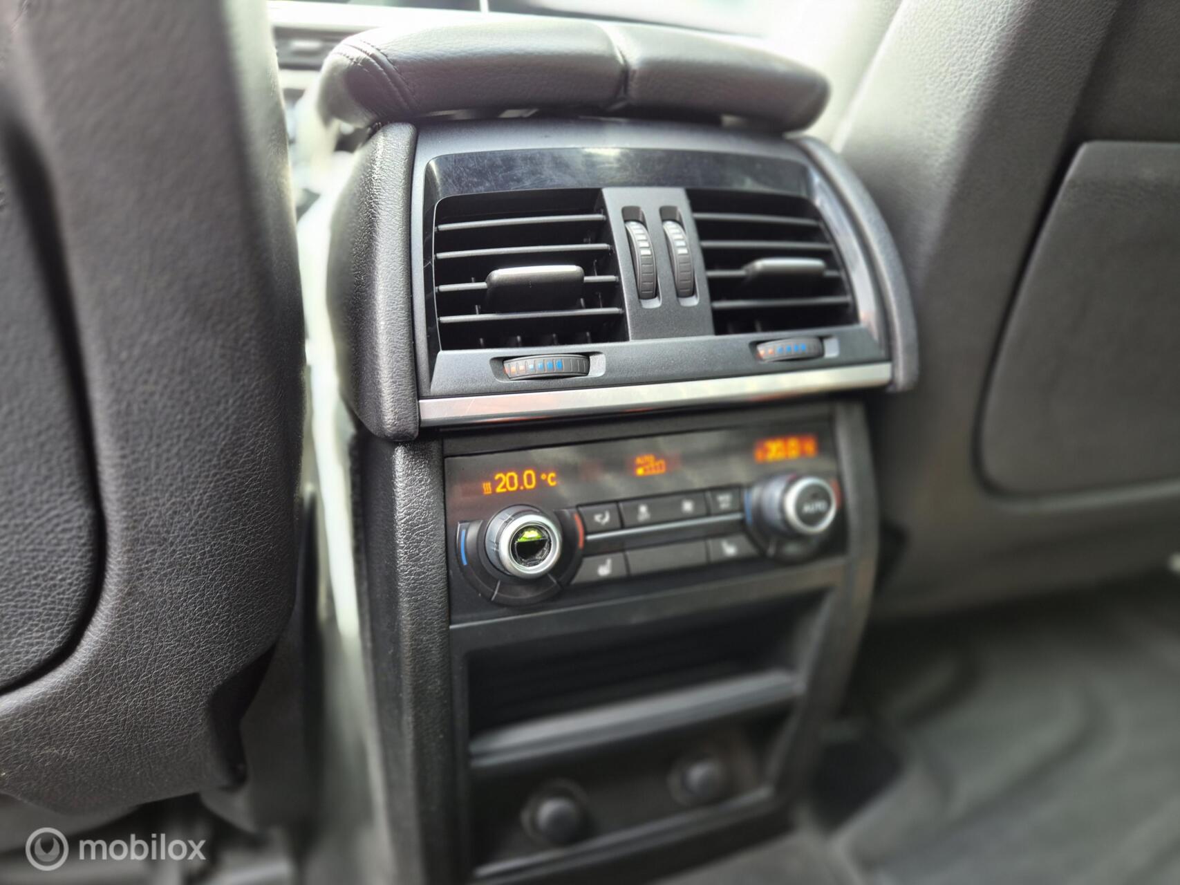 Foto van BMW X5 Xdrive50i