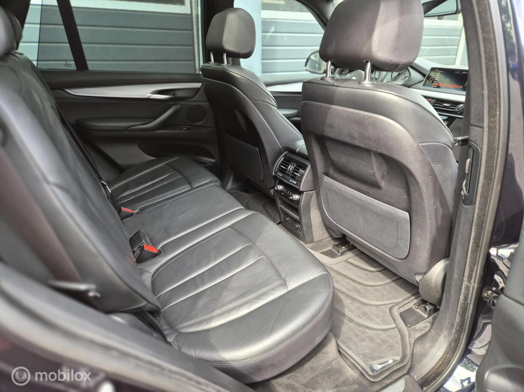 Foto van BMW X5 Xdrive50i
