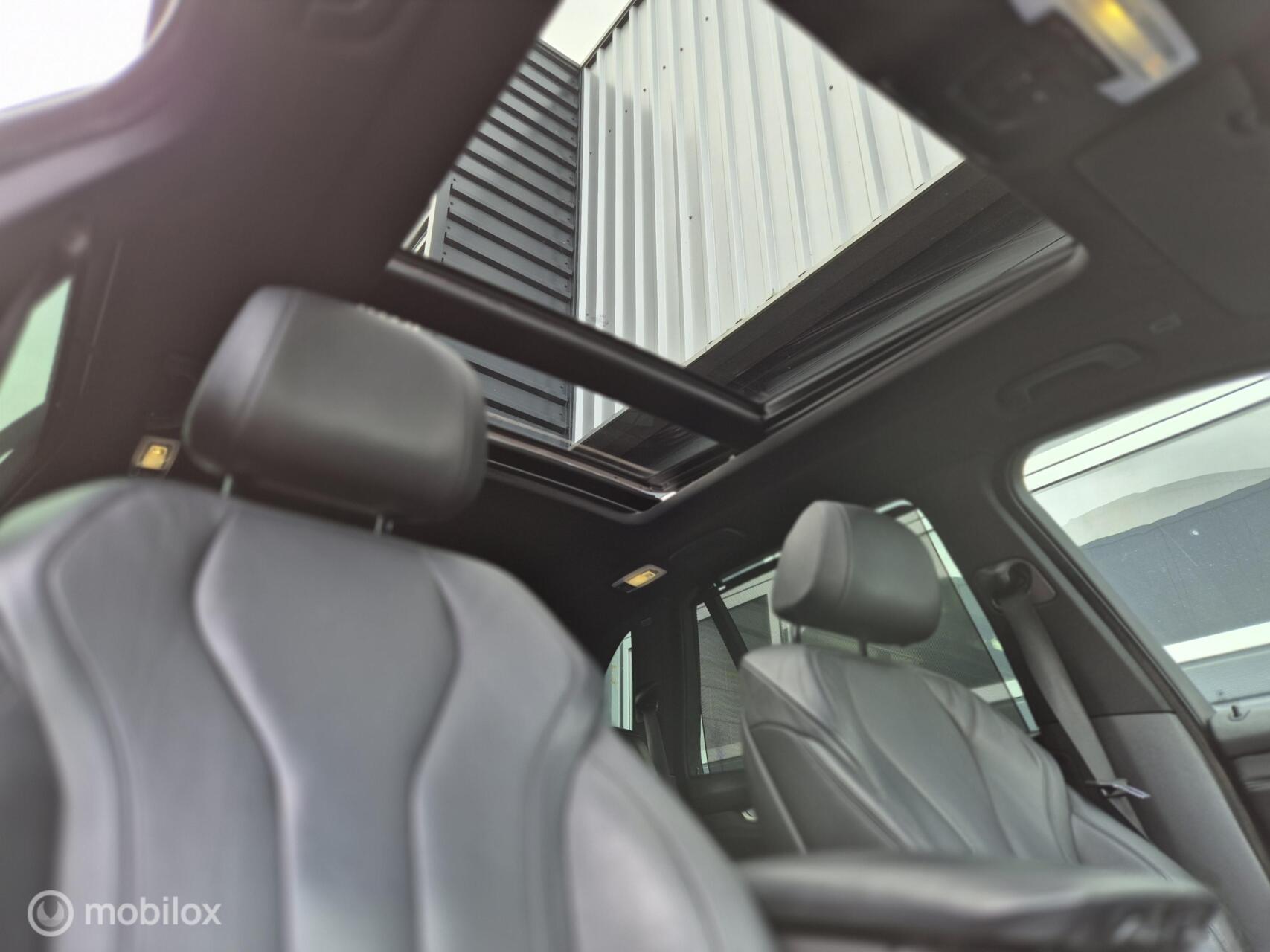 Foto van BMW X5 Xdrive50i
