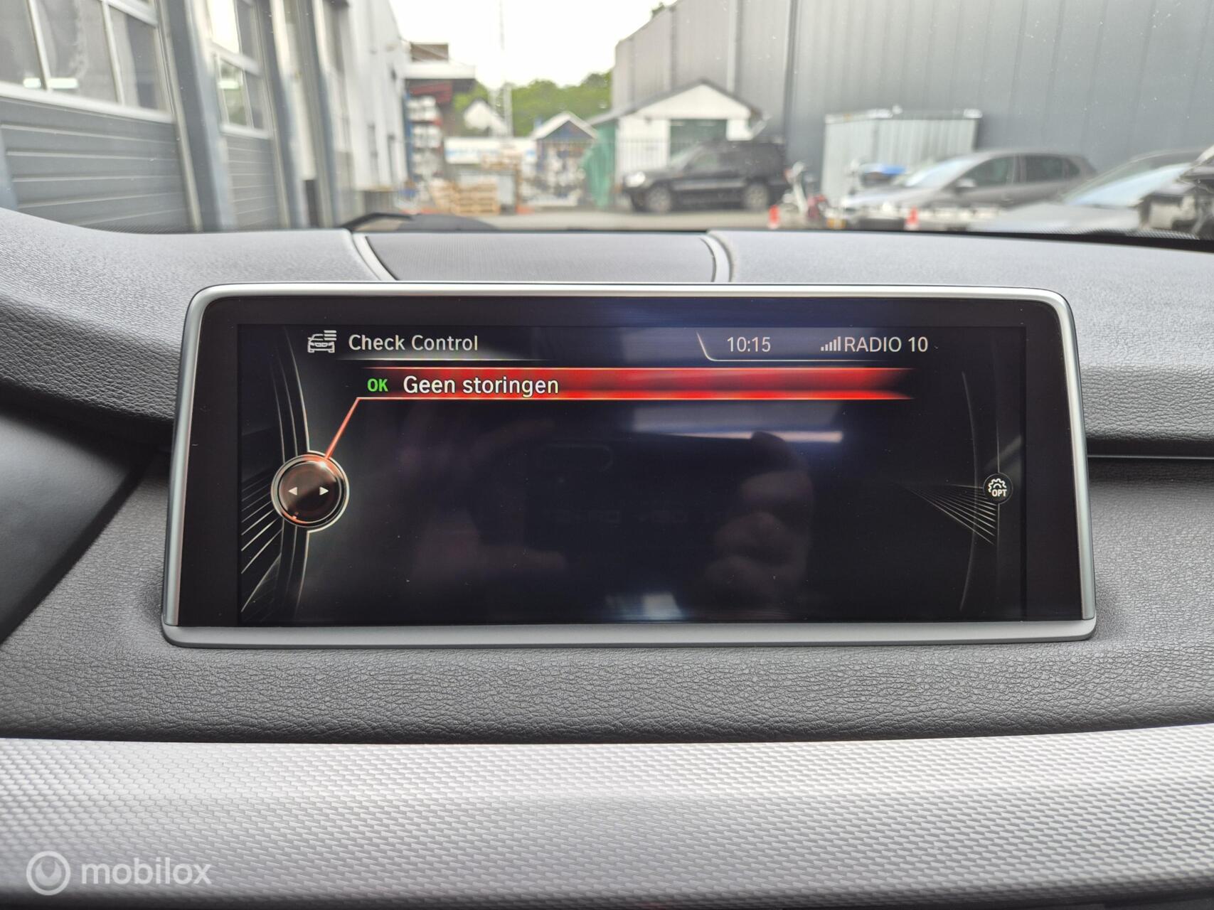 Foto van BMW X5 Xdrive50i