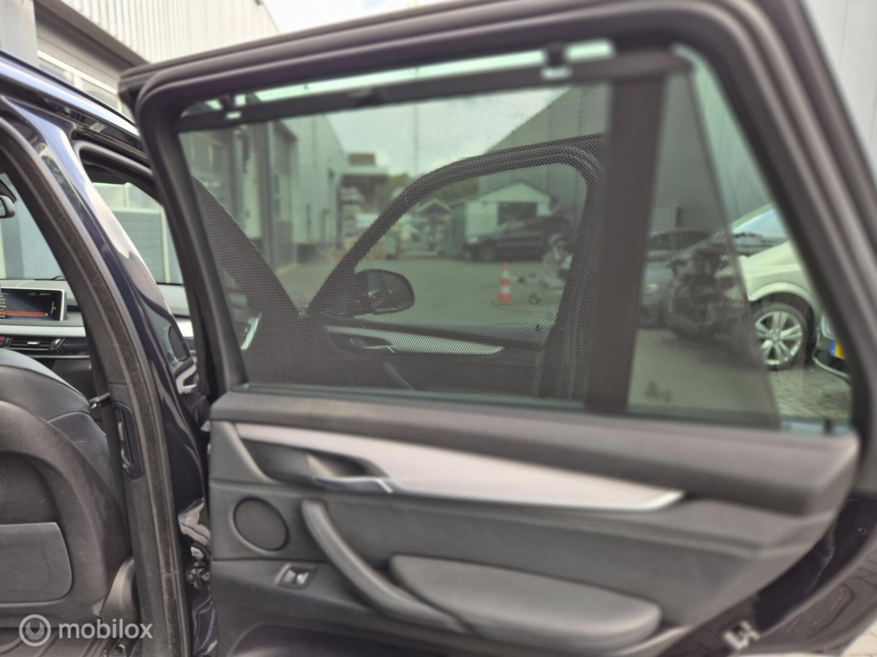 Foto van BMW X5 Xdrive50i