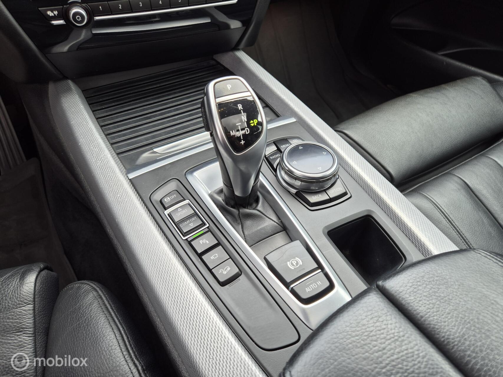 Foto van BMW X5 Xdrive50i