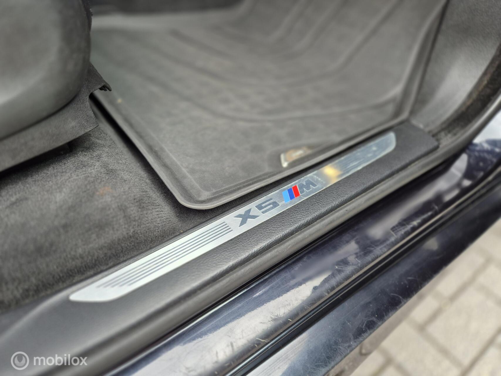 Foto van BMW X5 Xdrive50i