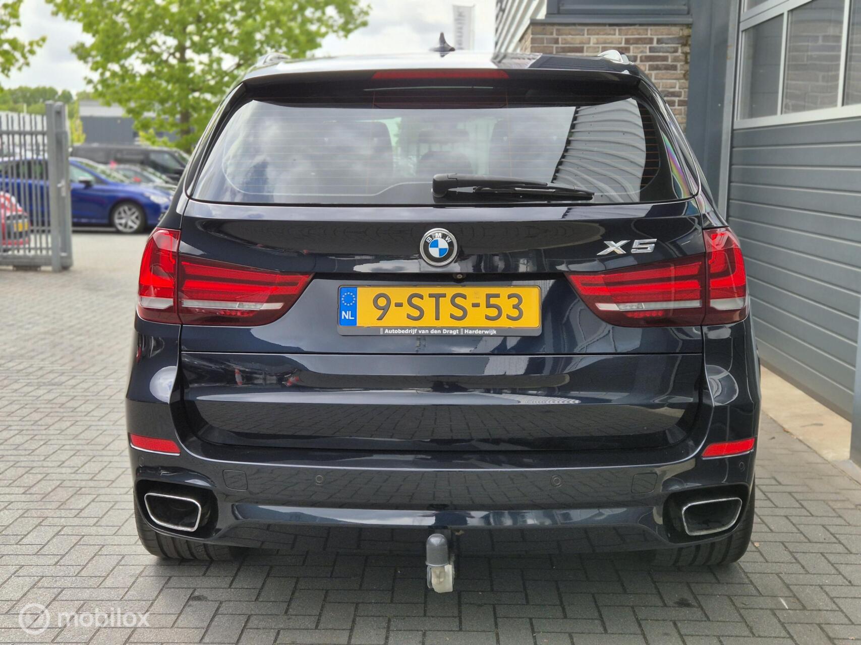 Foto van BMW X5 Xdrive50i