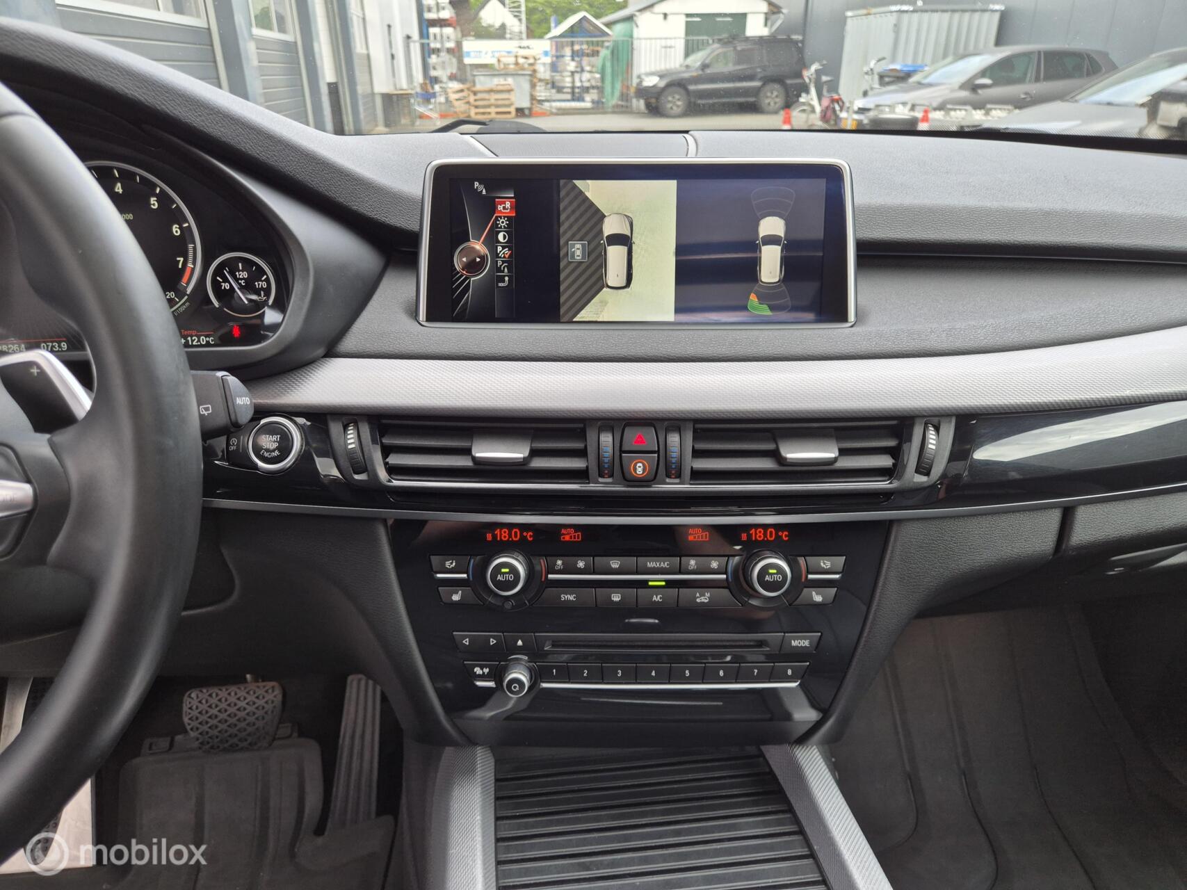 Foto van BMW X5 Xdrive50i