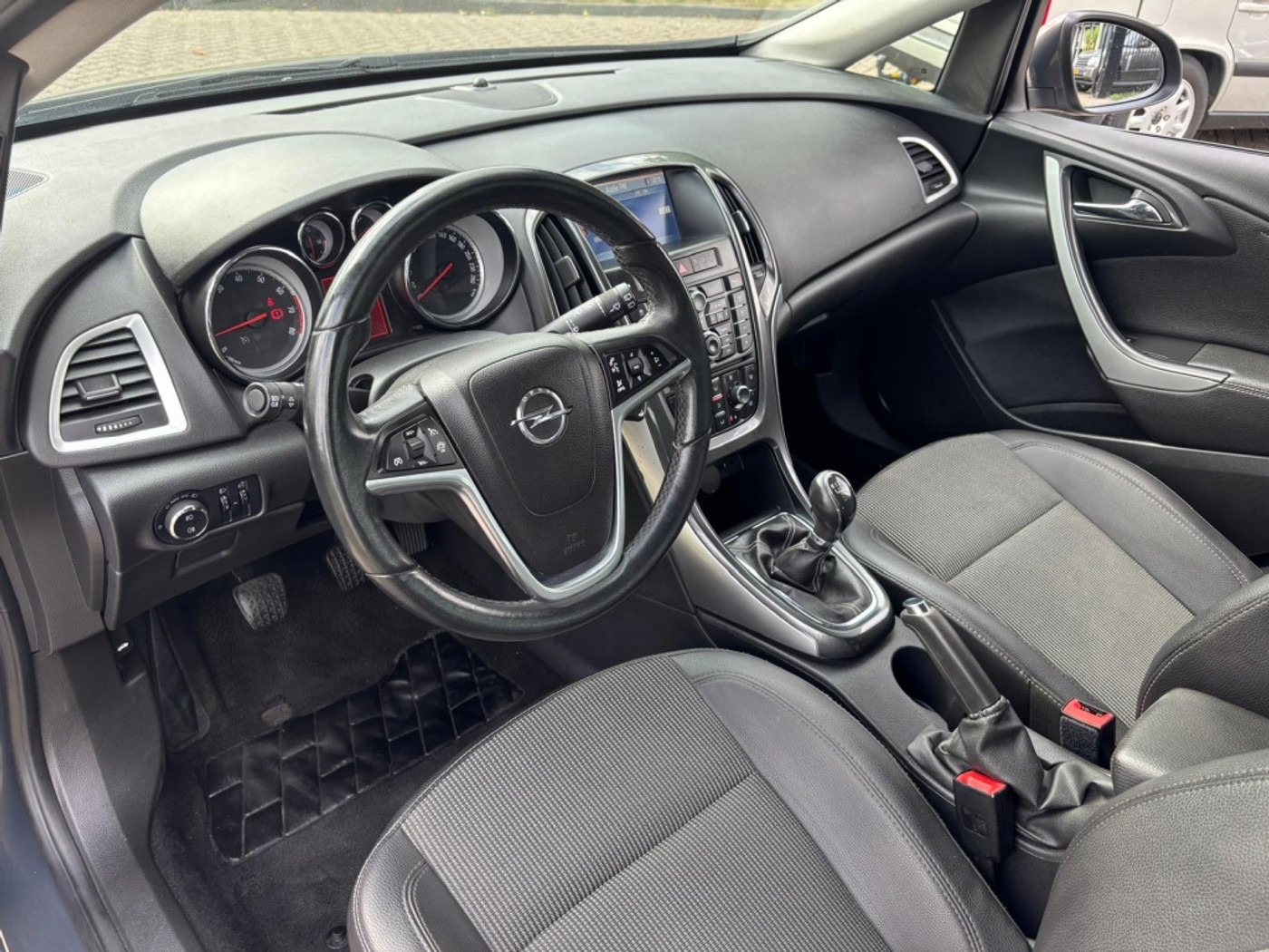 Foto van Opel Astra Sports Tourer
