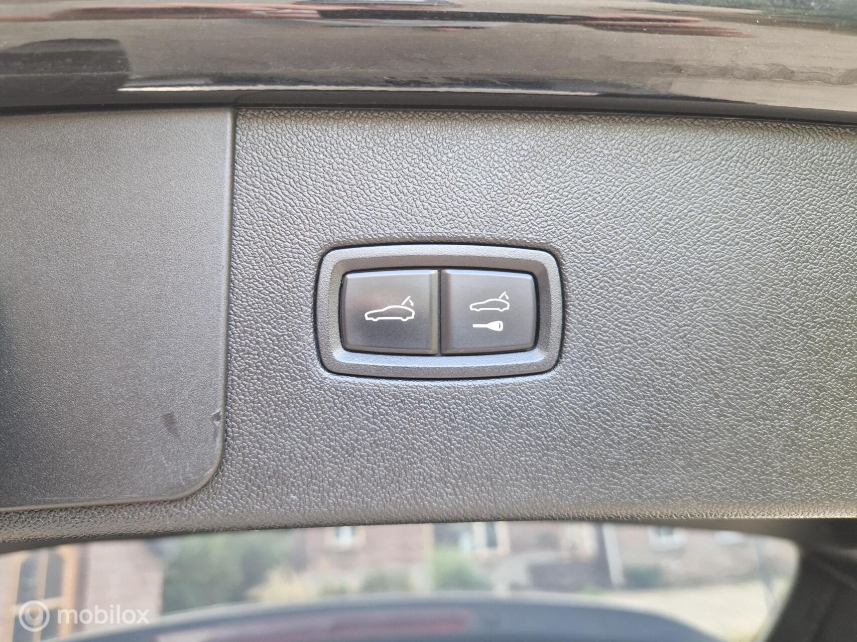 Foto van Porsche Cayenne E-hybrid