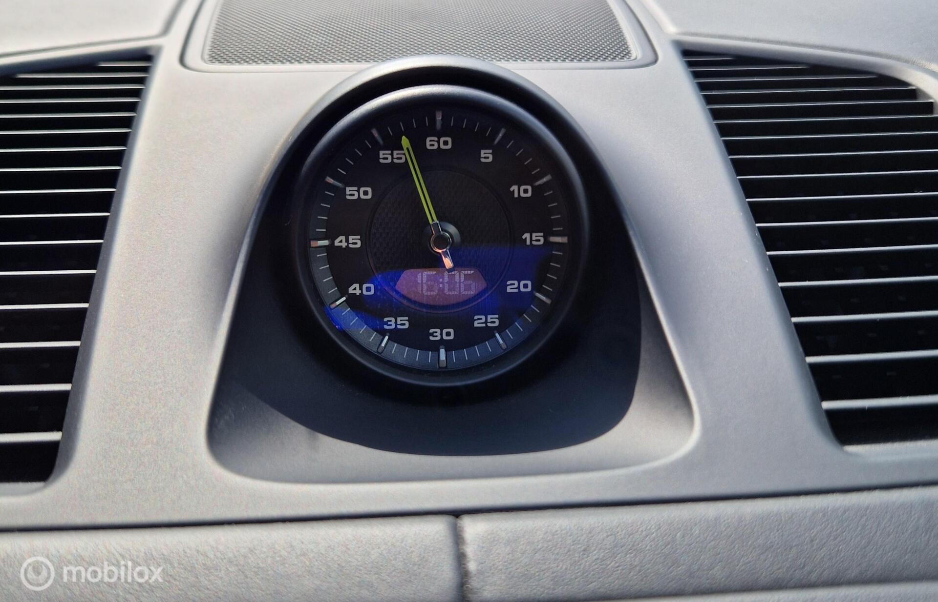 Foto van Porsche Cayenne E-hybrid
