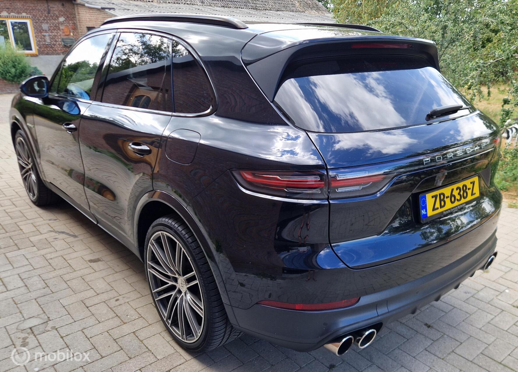 Foto van Porsche Cayenne E-hybrid