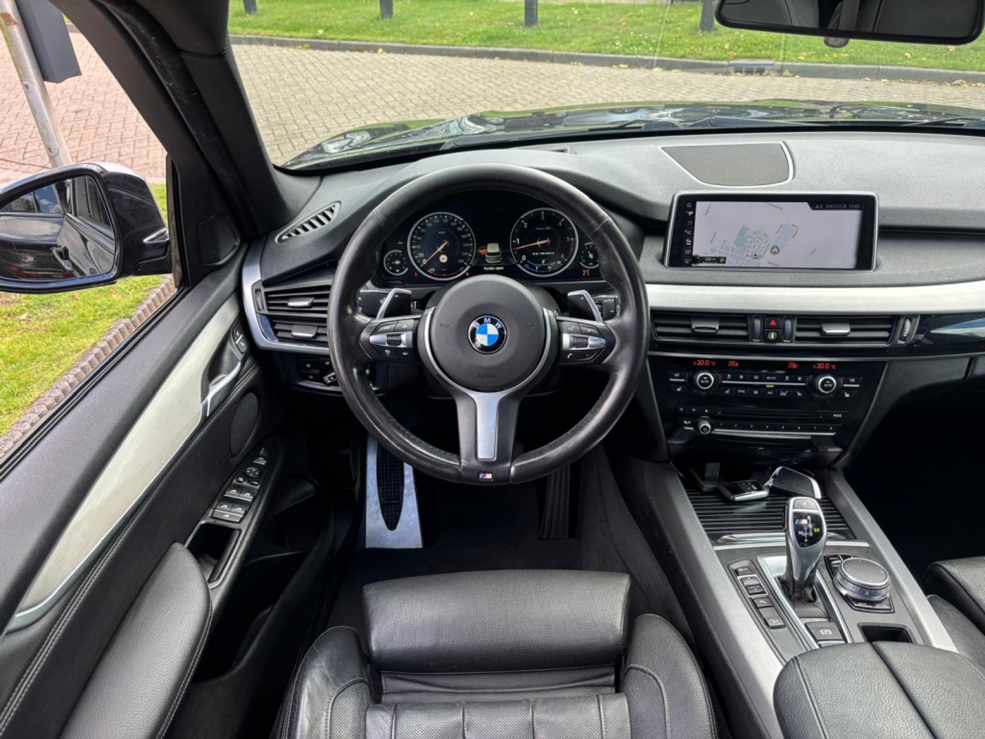 Foto van BMW X5 M50d