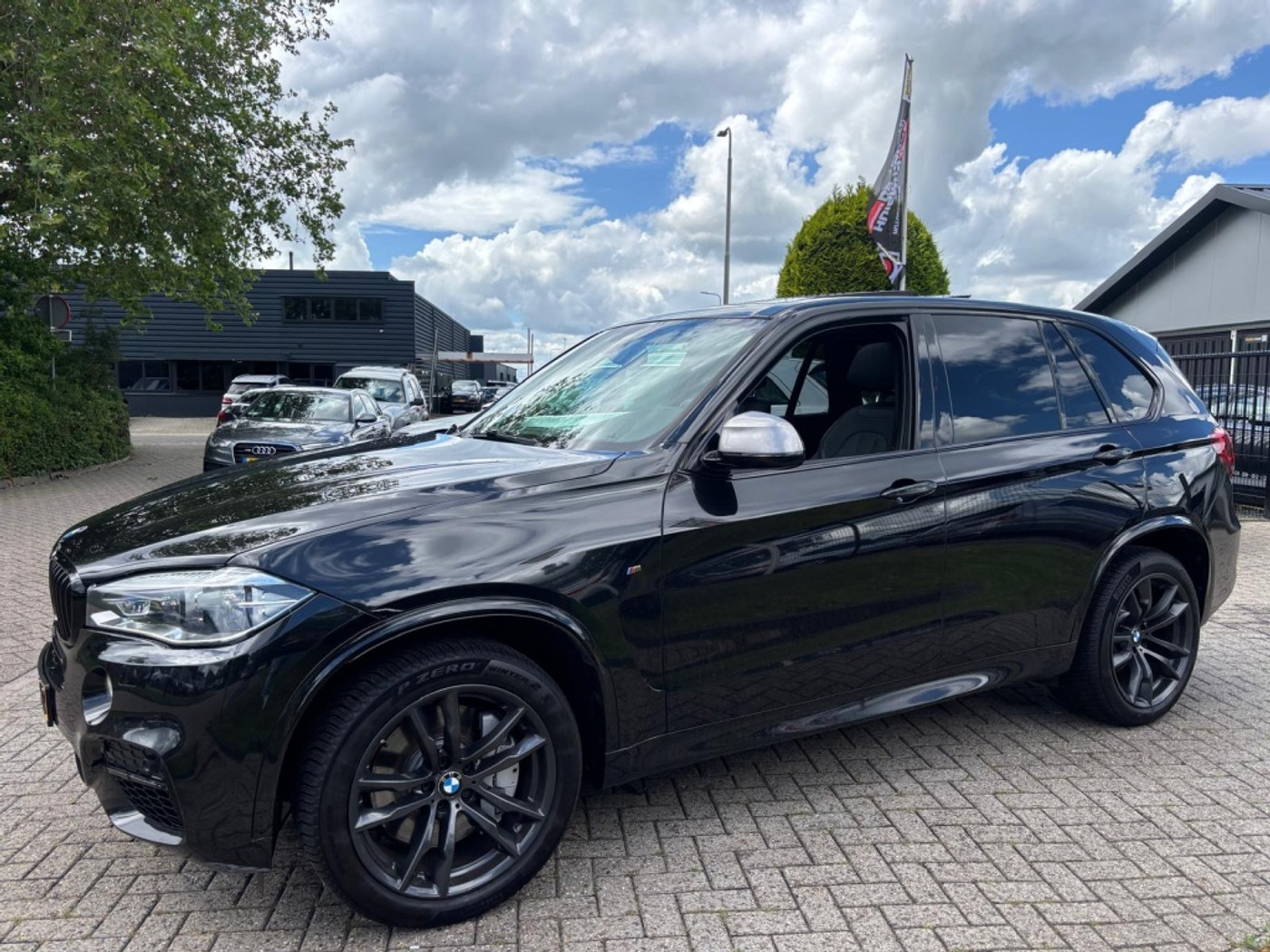 Foto van BMW X5 M50d