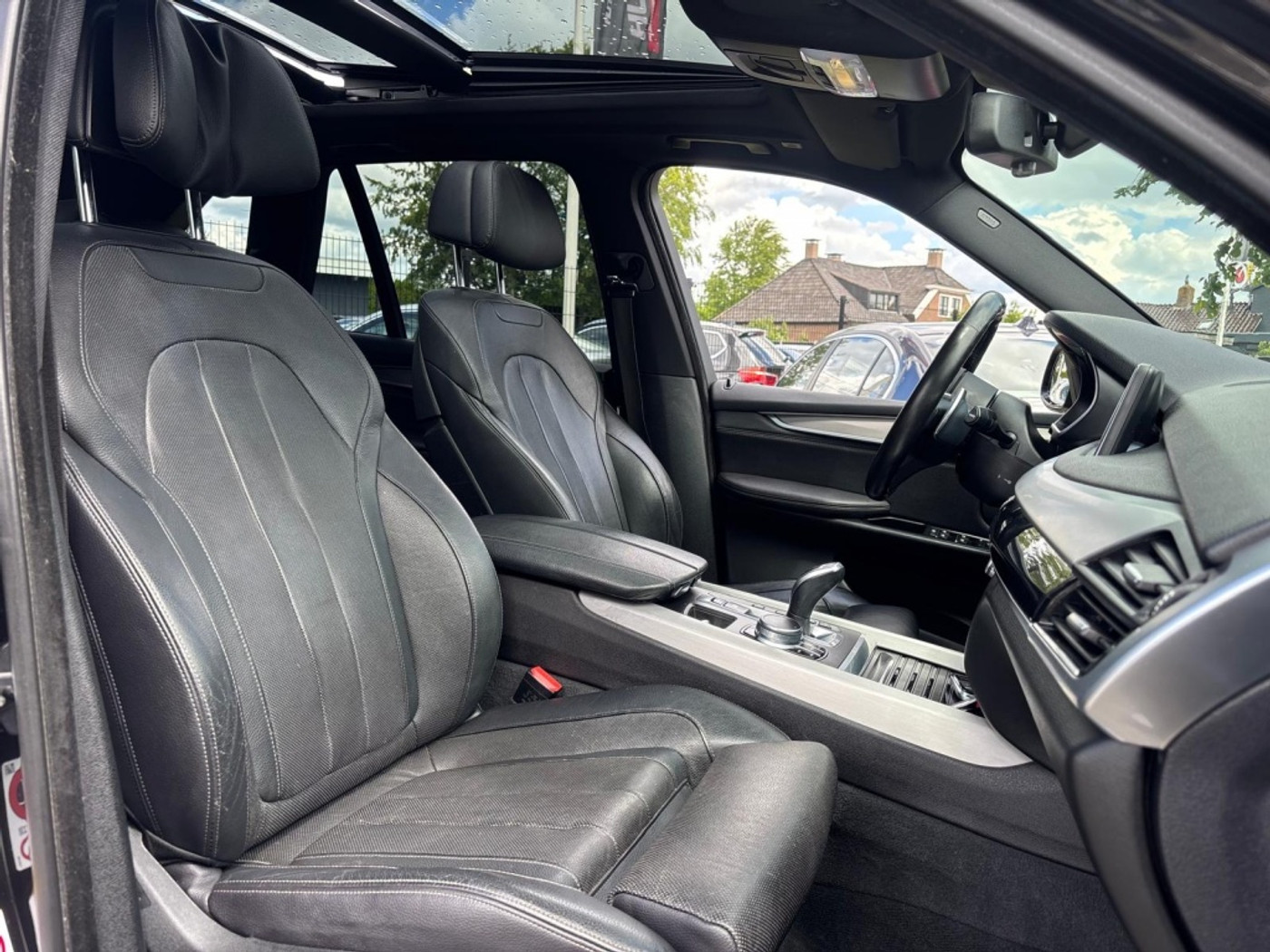Foto van BMW X5 M50d