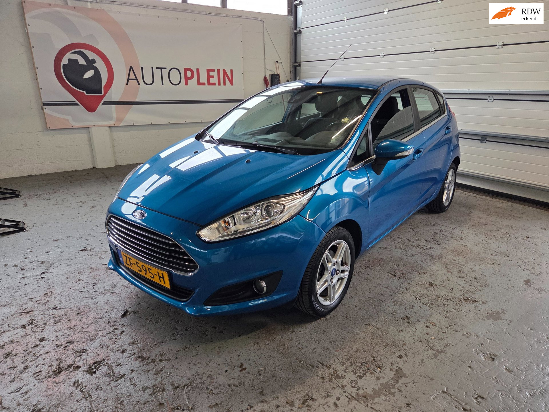 Ford Fiesta 1.0 EcoBoost Titanium 2013 - voorkant