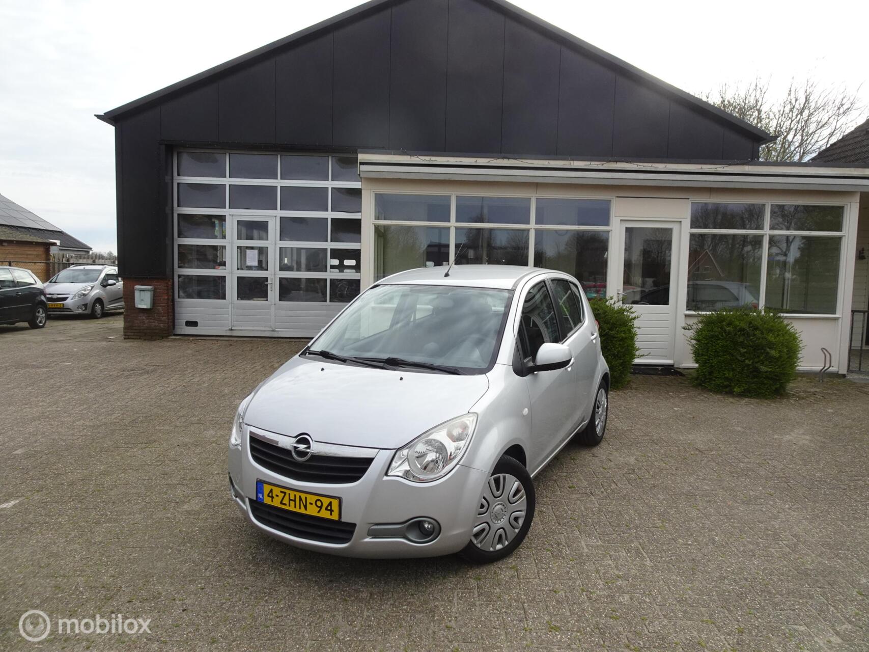 Opel Agila 1.2 Blitz 2014 - voorkant