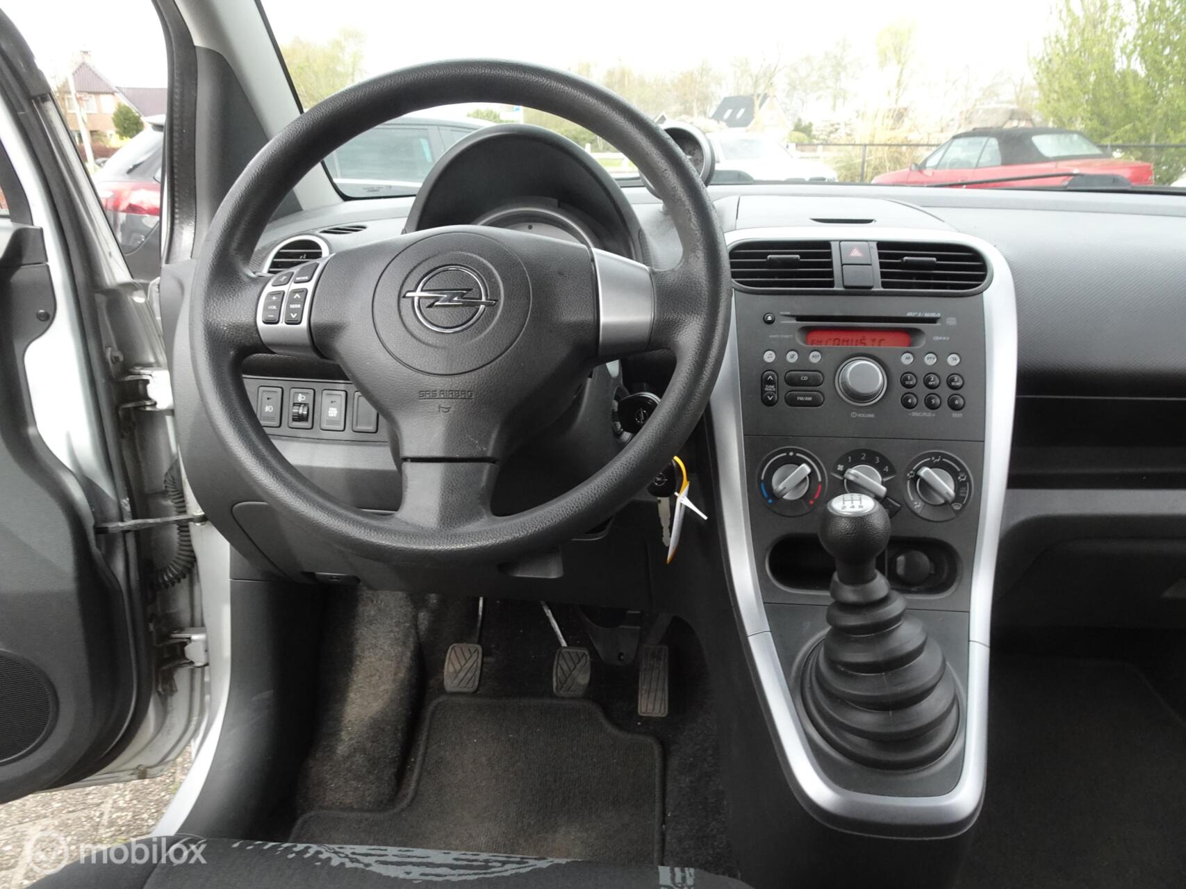 Foto van Opel Agila