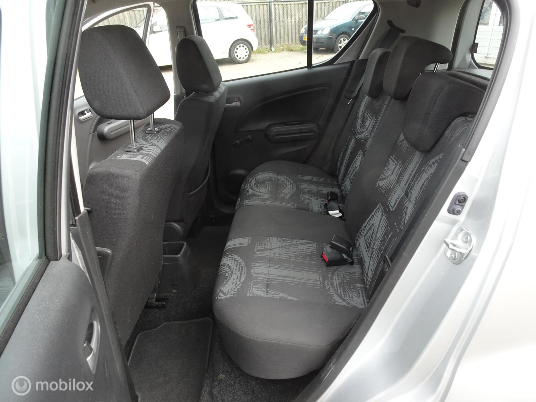 Foto van Opel Agila