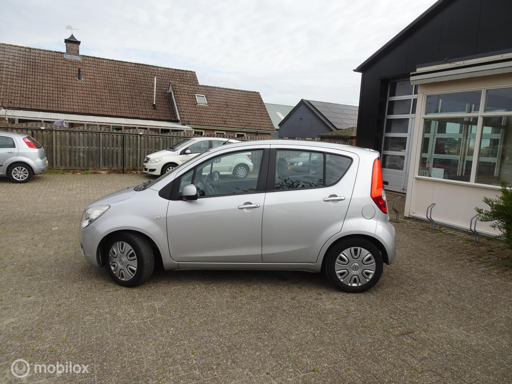 Foto van Opel Agila