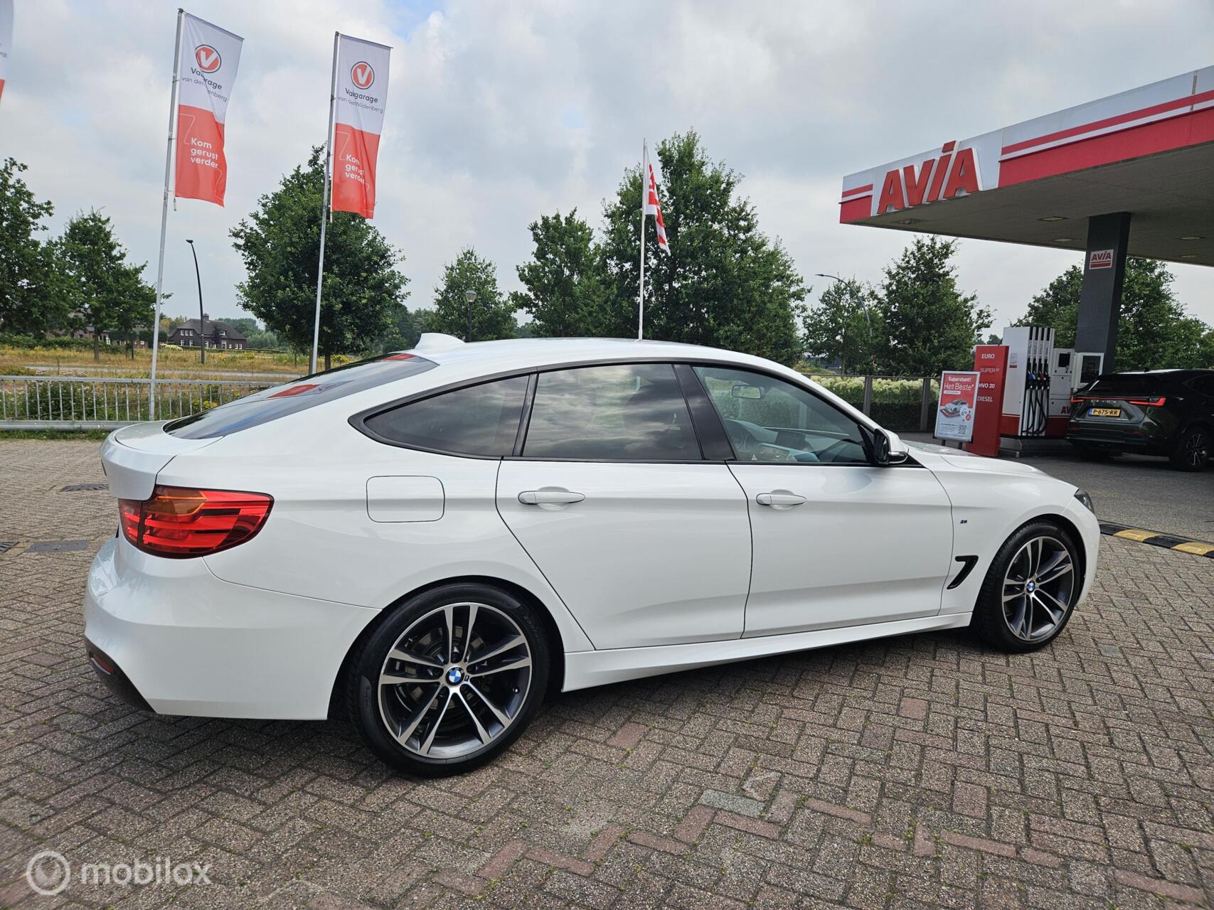 Foto van BMW 328i xDrive