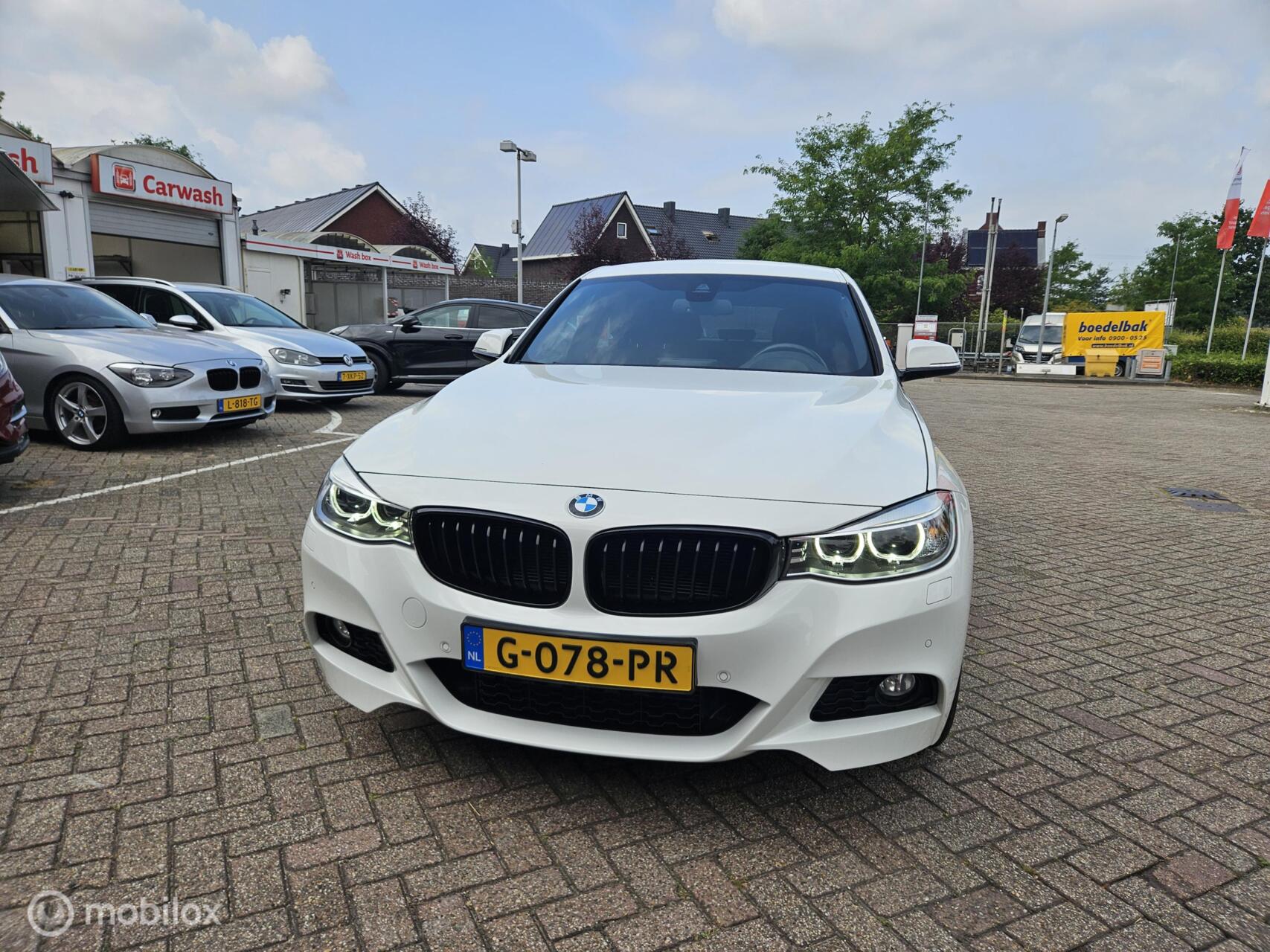 Foto van BMW 328i xDrive
