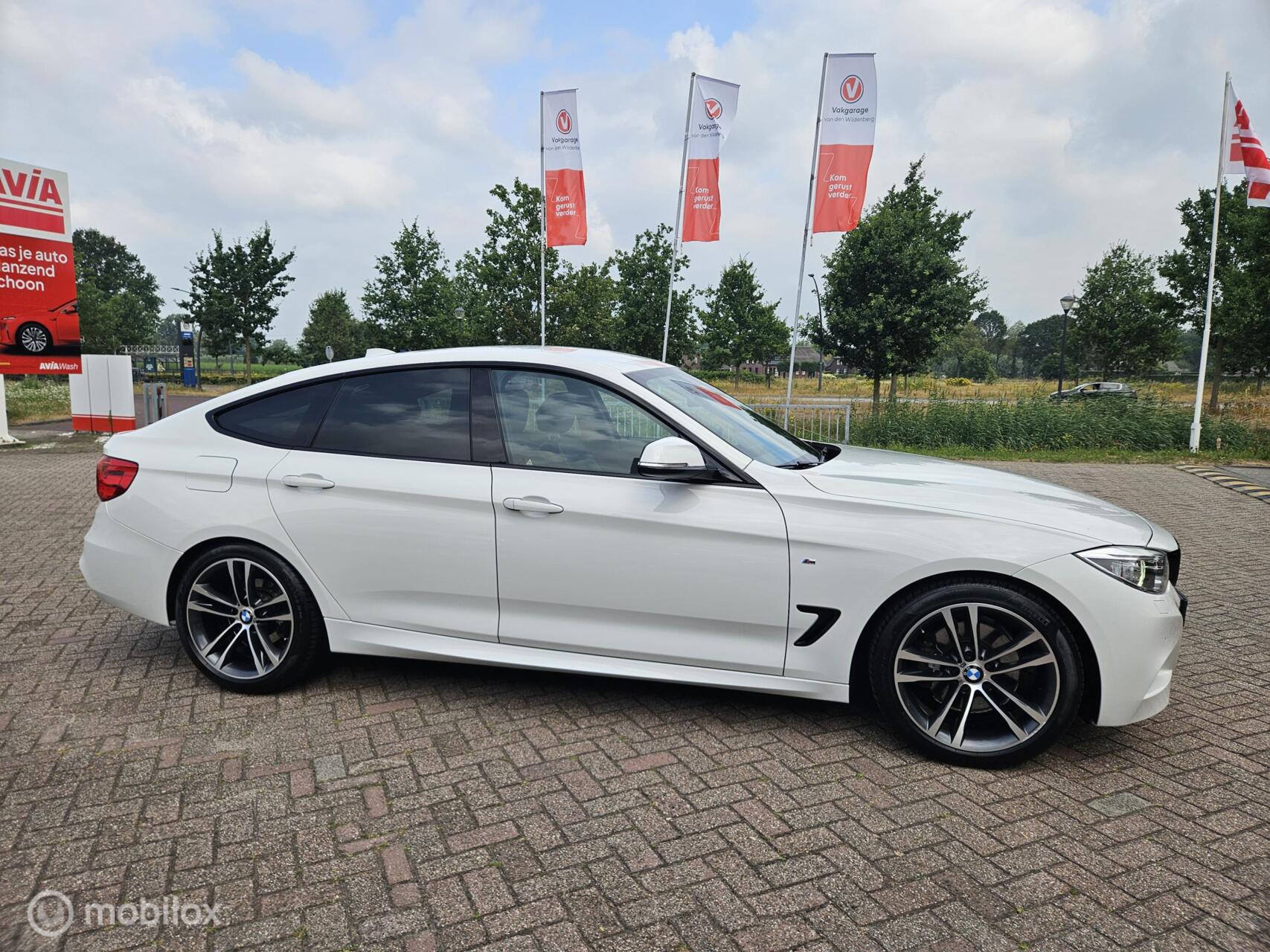 Foto van BMW 328i xDrive