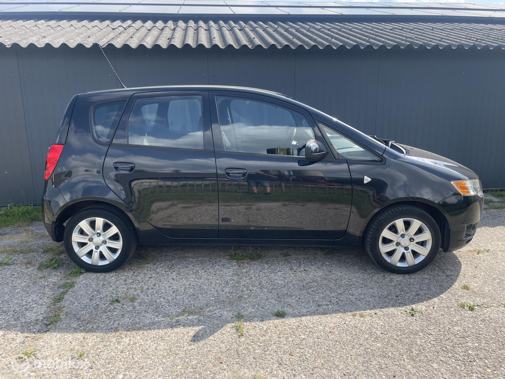 Foto van Mitsubishi Mitsubishi Colt