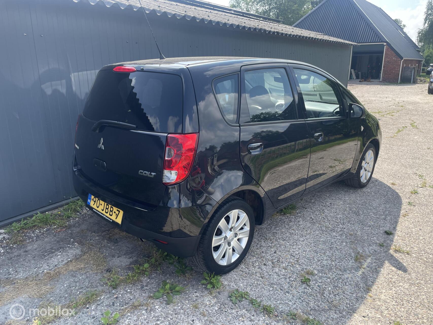 Foto van Mitsubishi Mitsubishi Colt