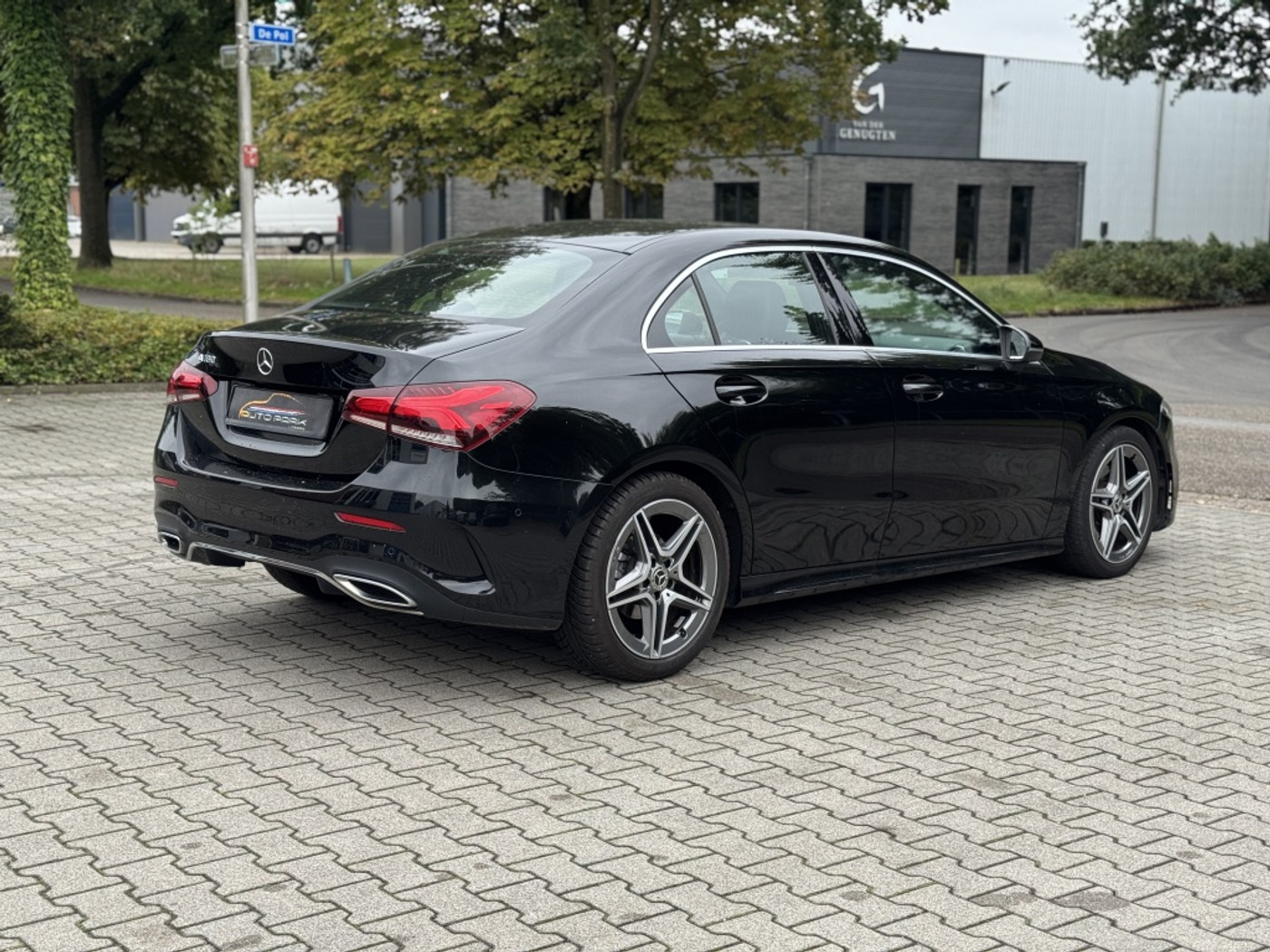 Foto van Mercedes-Benz A 180