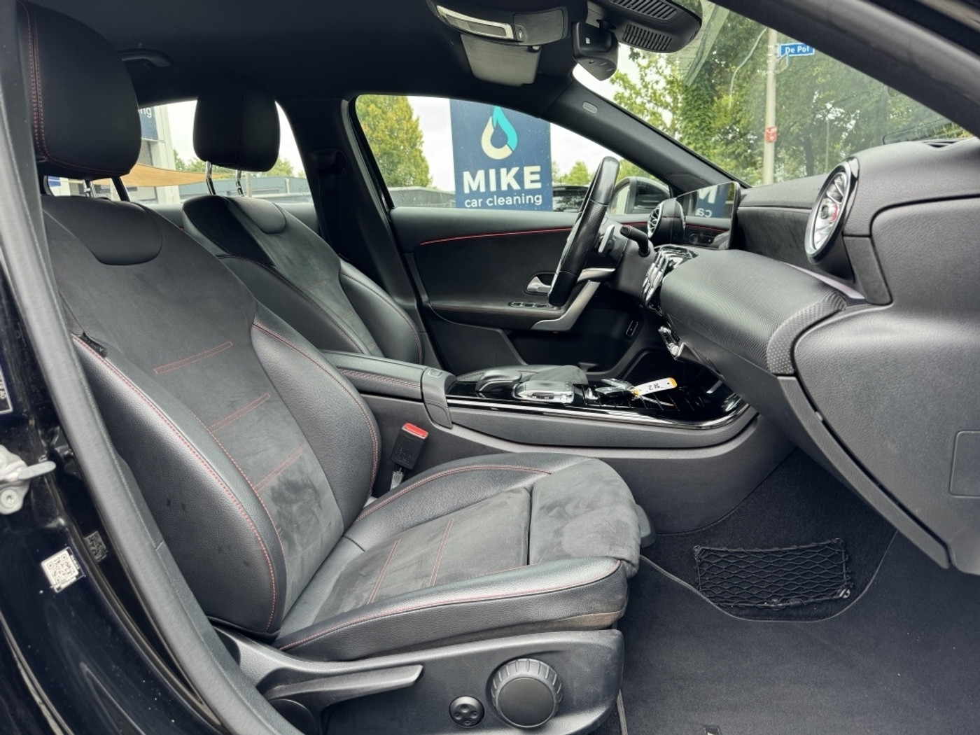 Foto van Mercedes-Benz A 180