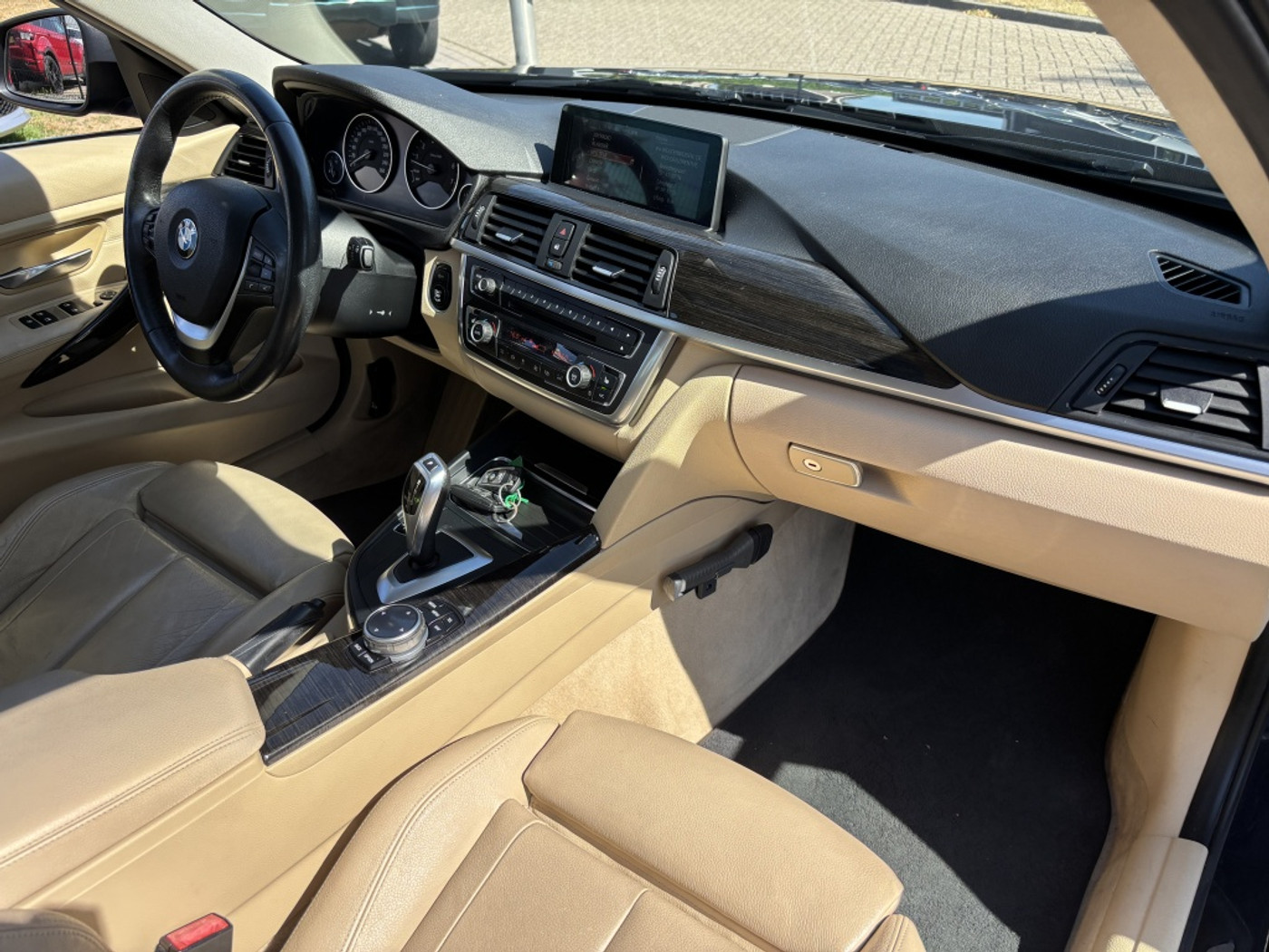 Foto van BMW 320i