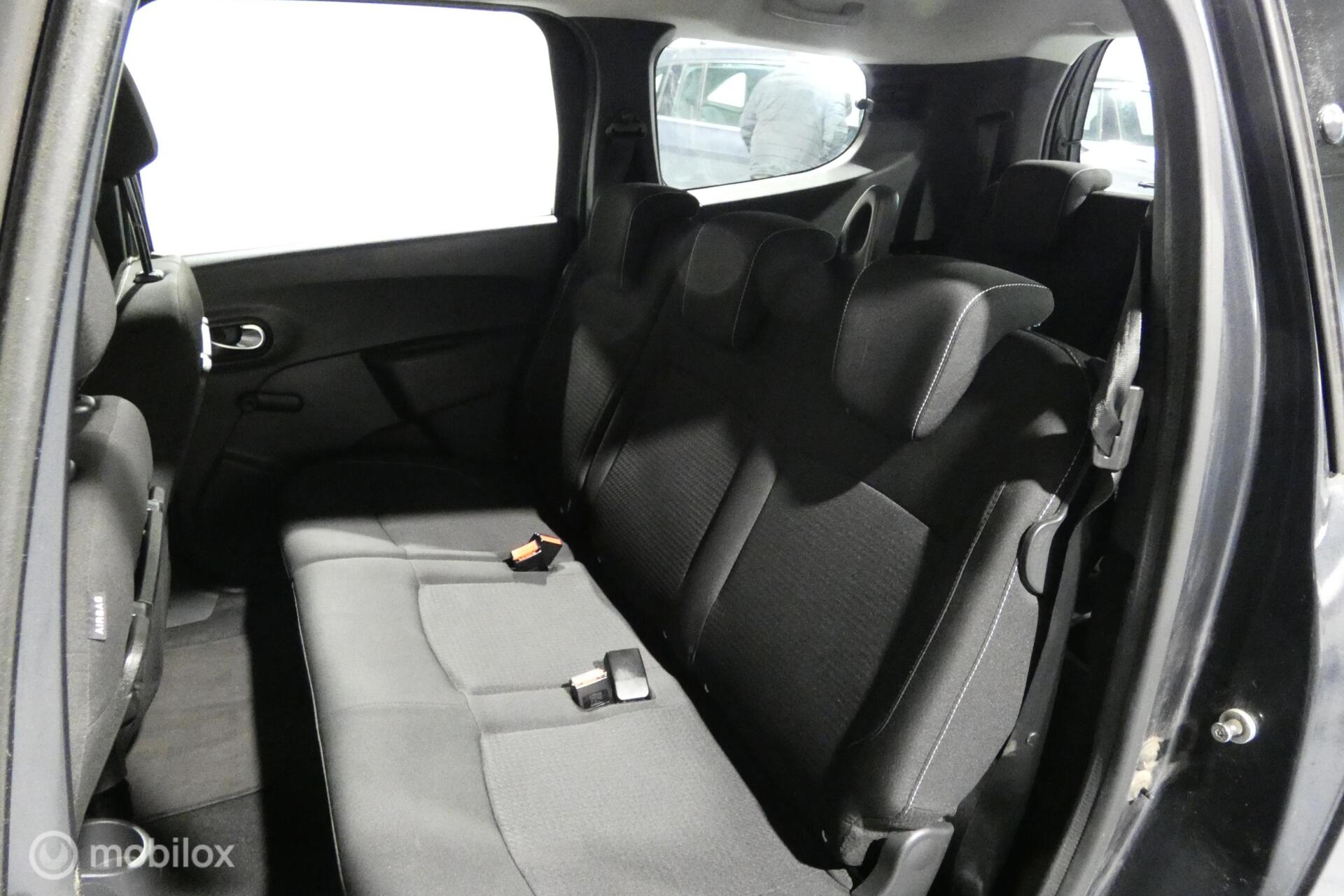 Foto van Dacia Lodgy