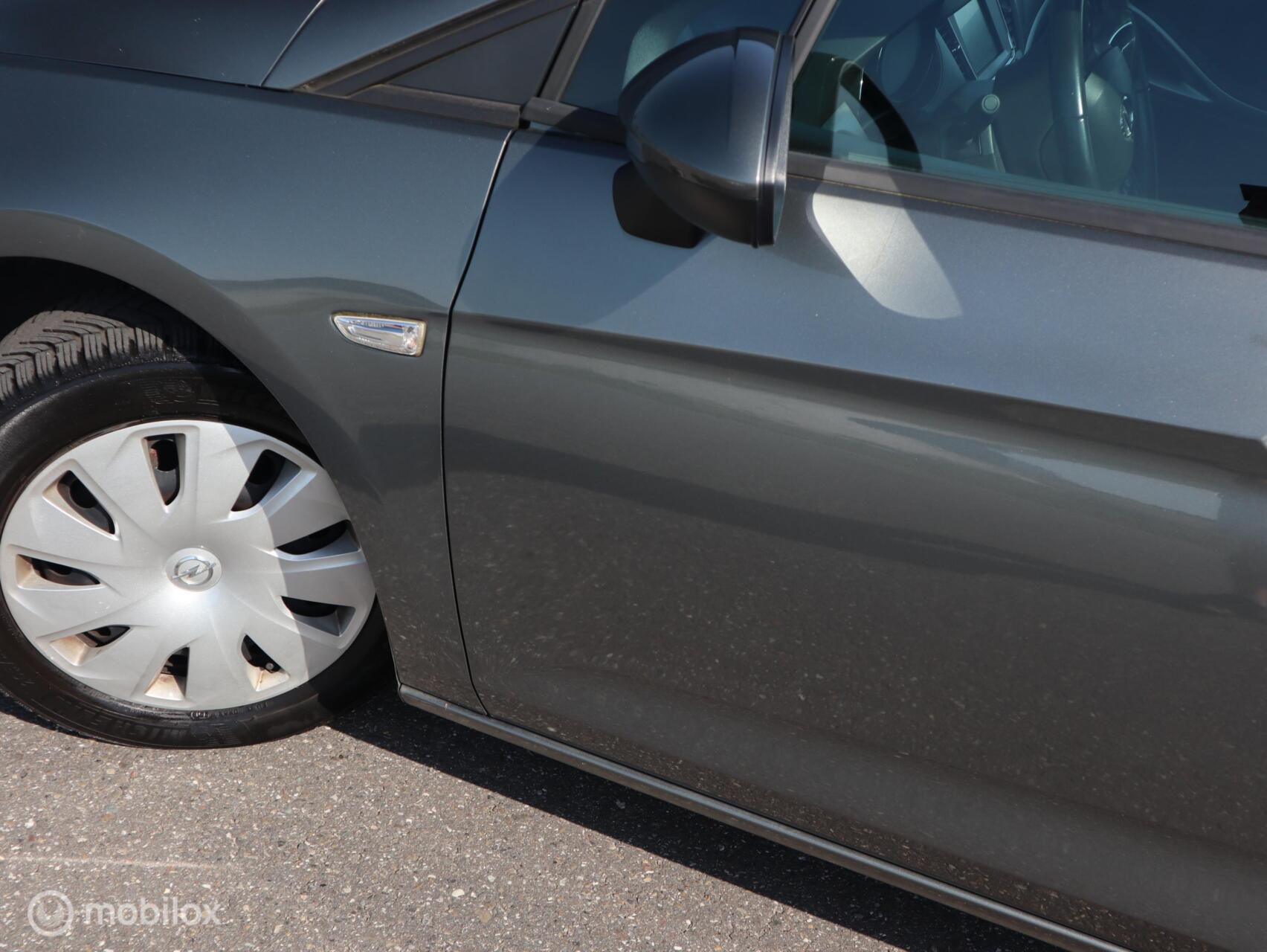 Foto van Opel Astra Sports Tourer