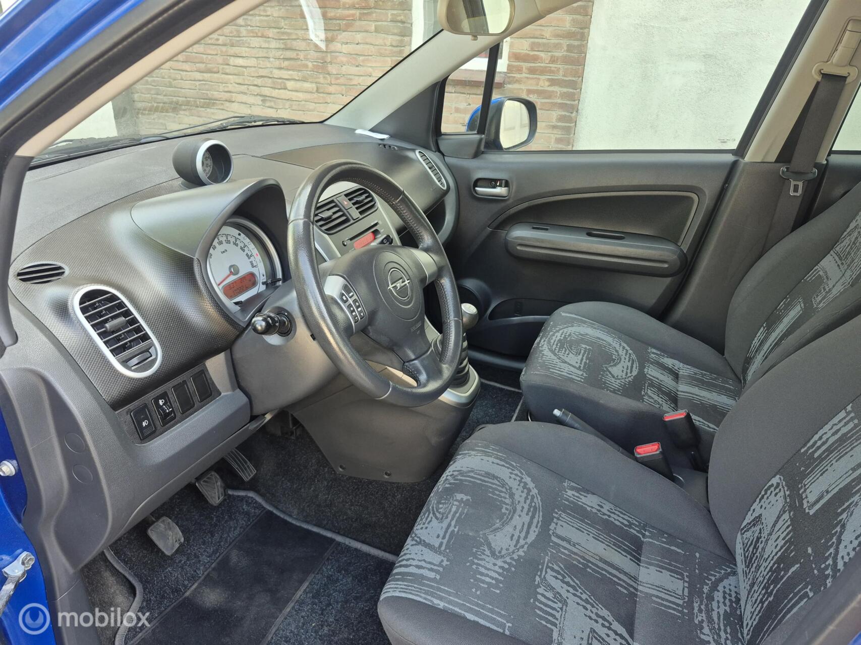 Foto van Opel Agila