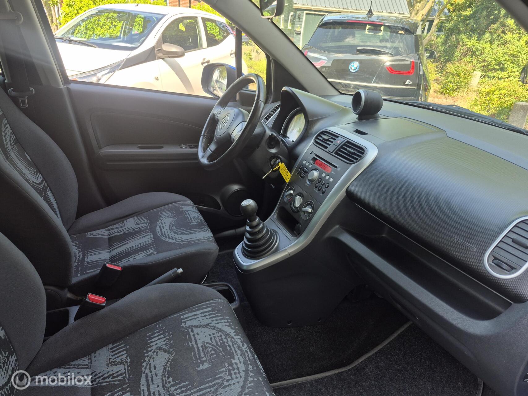 Foto van Opel Agila