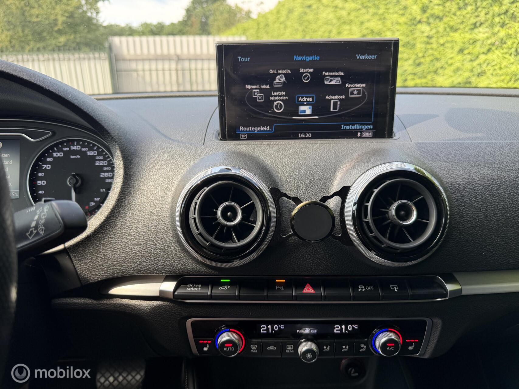 Foto van Audi A3 Sportback E-tron