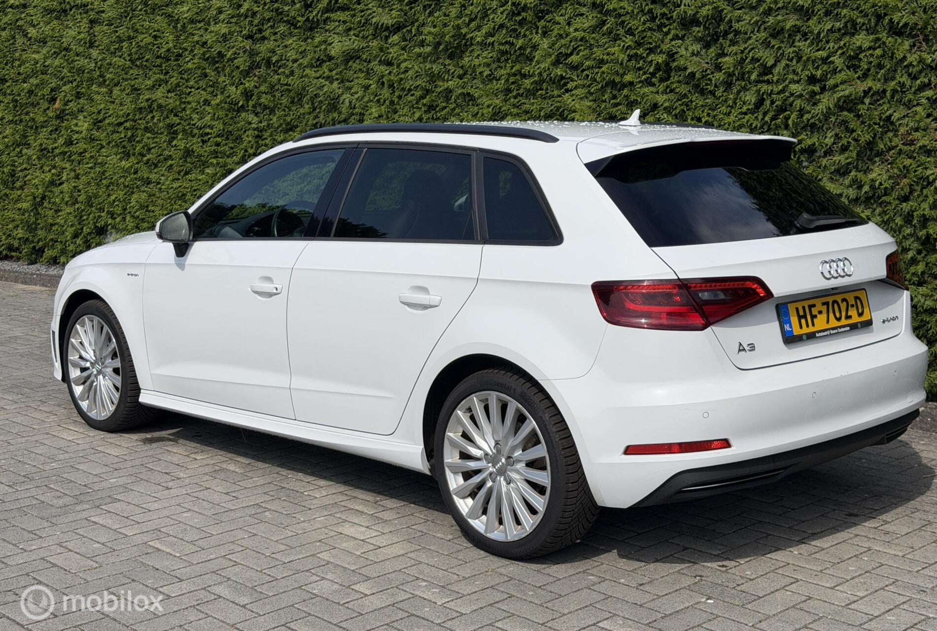 Foto van Audi A3 Sportback E-tron