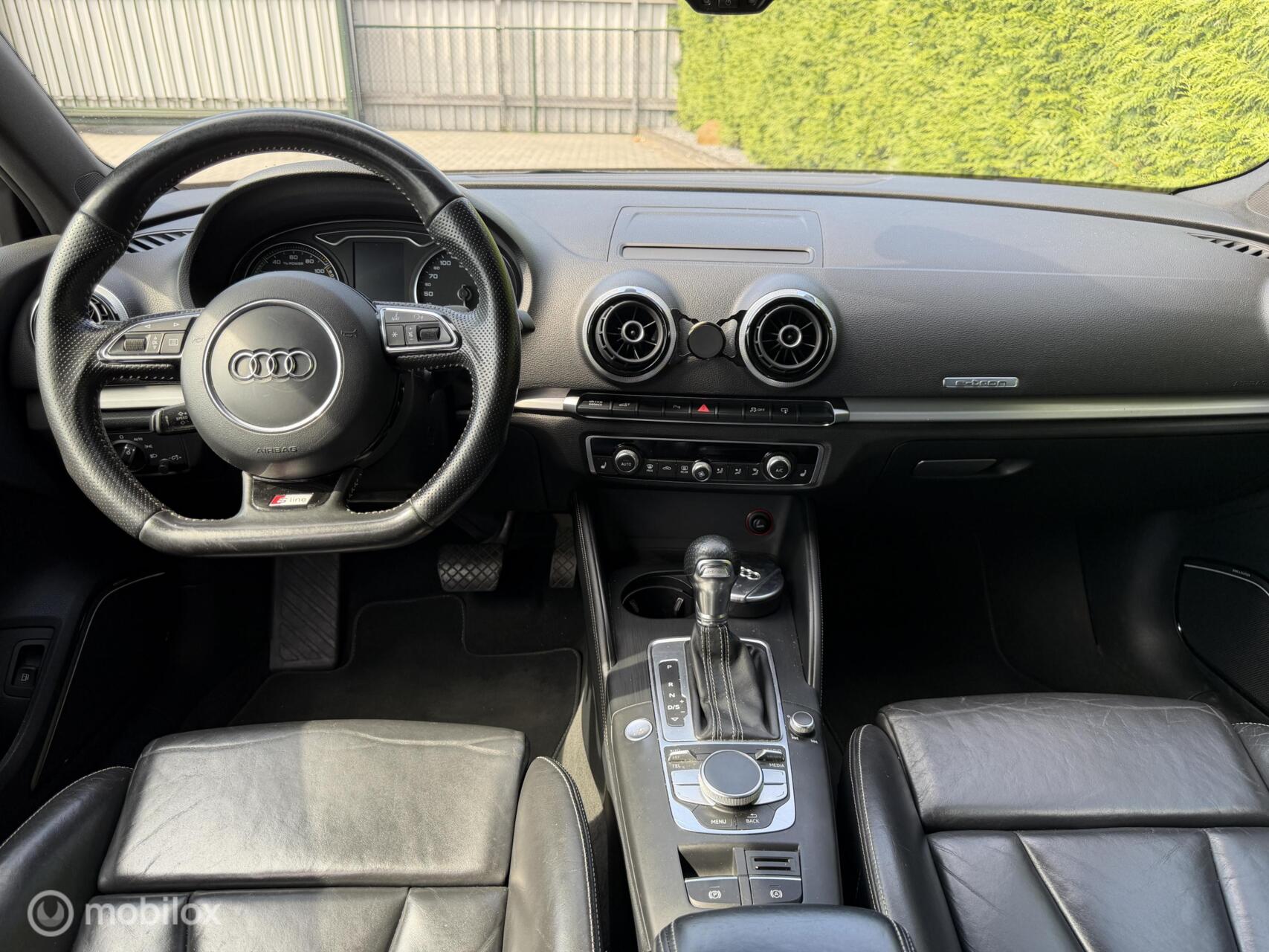 Foto van Audi A3 Sportback E-tron