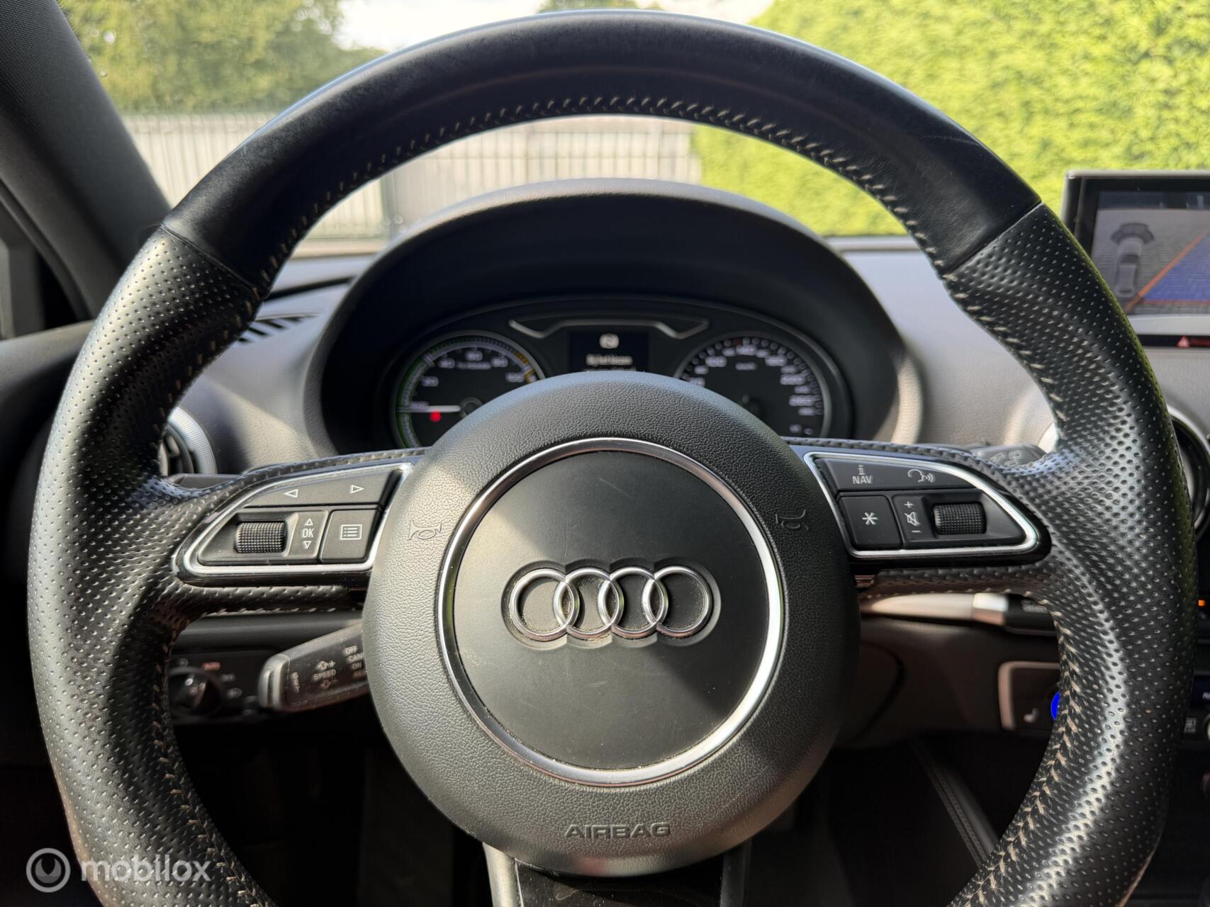 Foto van Audi A3 Sportback E-tron