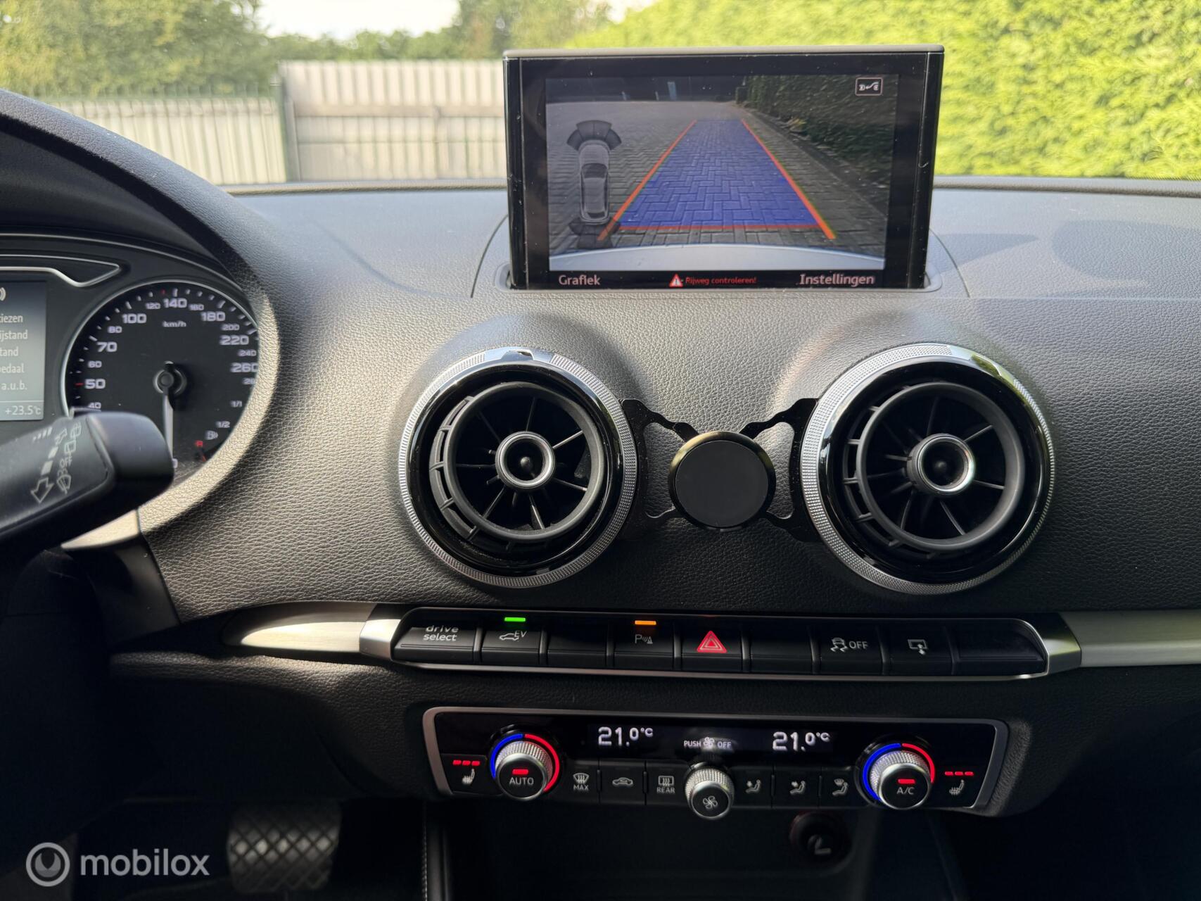 Foto van Audi A3 Sportback E-tron